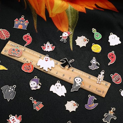 Miniatura 2 de SANNIX 110 piezas 55 pares de dijes de Halloween esmaltados dorados para Halloween, aretes, pulseras, collares, manualidades