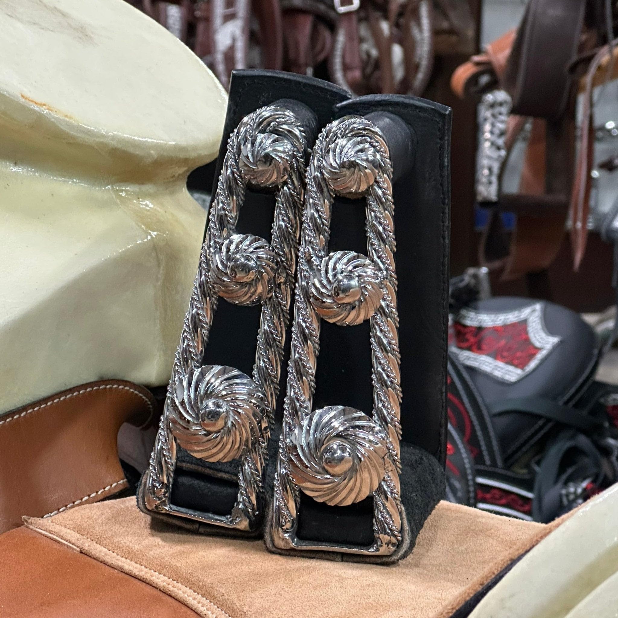 M-Royal Saddles Charro Estribos Saddle Stirrups Torcidos Acero