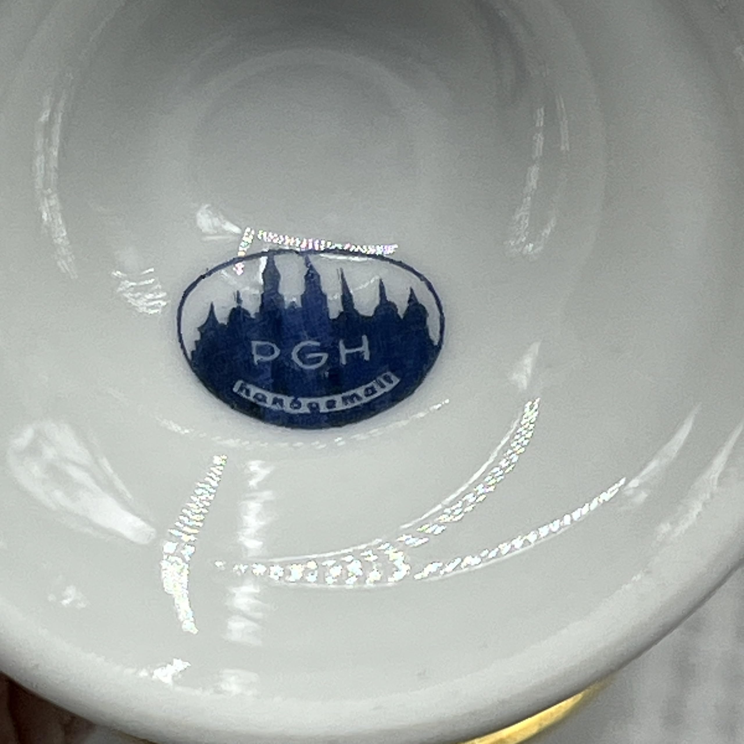 Traumhaftes 6er Set Porzellan Eierbecher – Handgemalt, mit edlem Goldrand & Rosen-Dekor, PGH Meißen(DDR), Vintage Sammlerstück