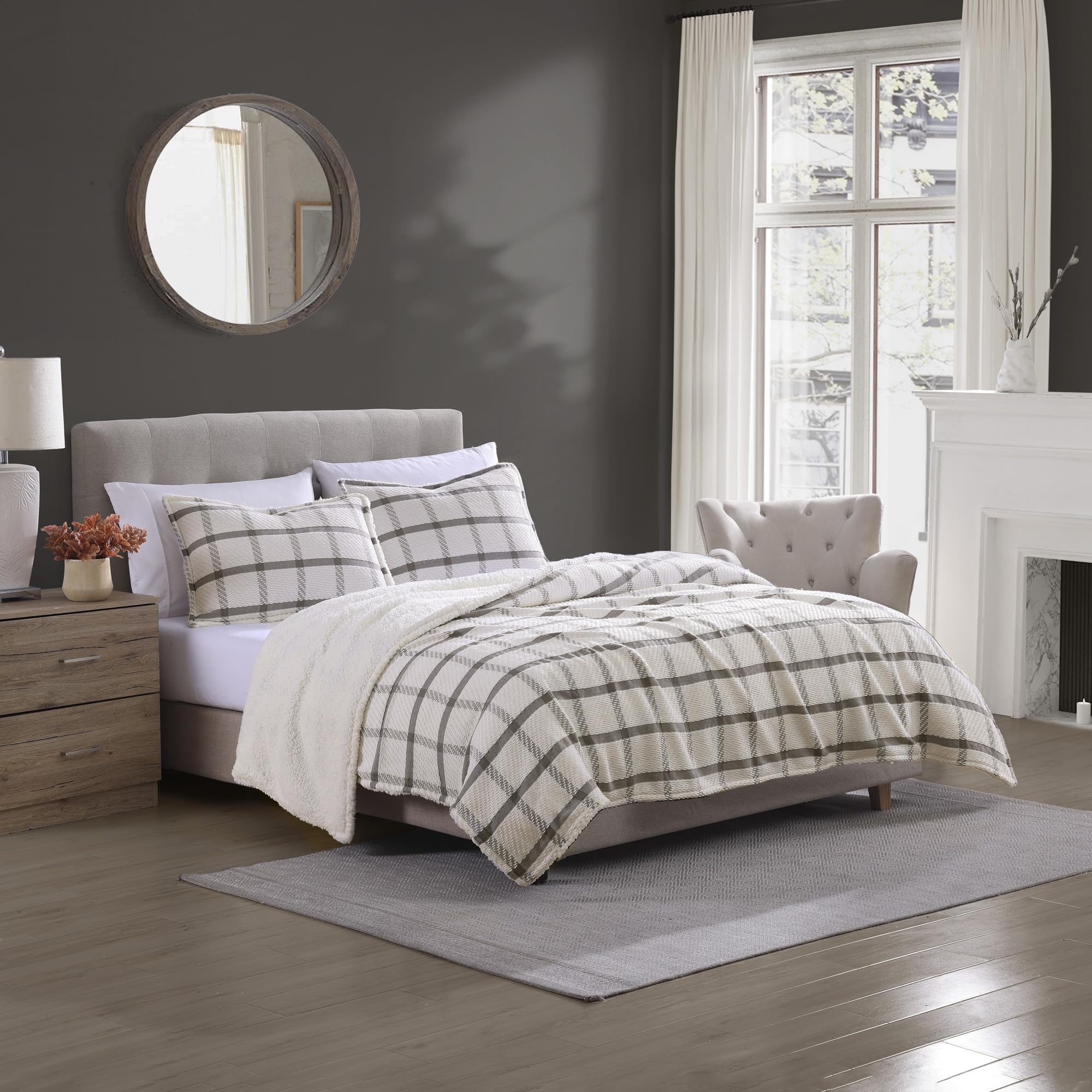 Brielle Home Aldin Plaid Plush Reversible Sherpa Blanket and Sham Set | Bedding Set | Grey, Twin