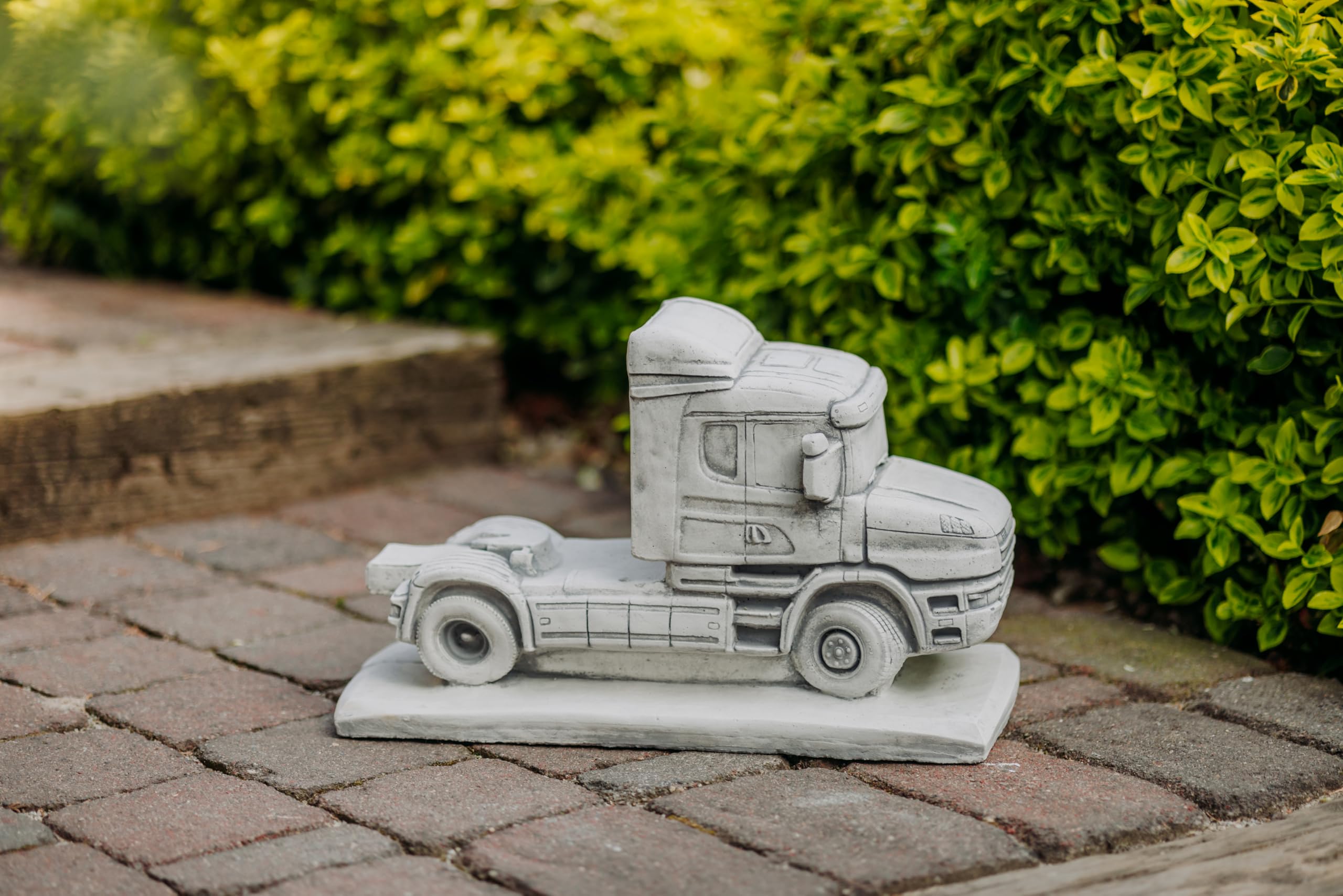 gartendekoparadies.de Trattore da giardino in pietra, 46 x 21 x 29 cm, grigio, calcestruzzo bianco, 23 kg, resistente al gelo