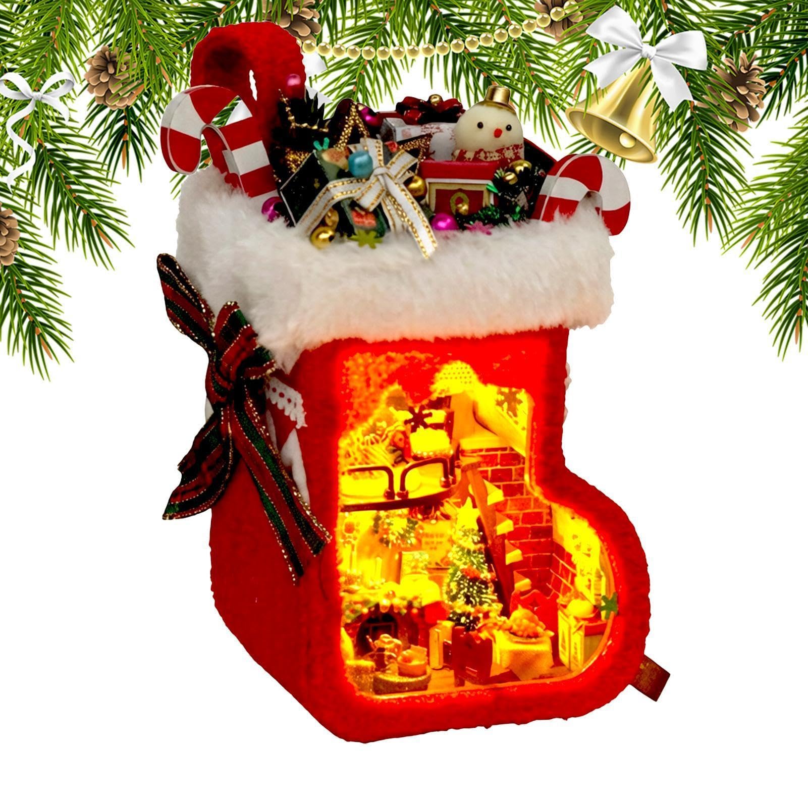 Kit Casa In Miniatura Calza Natalizia Decorativa Con Illuminazione LED | Kit Fai da Te Casa in Miniatura di Legno per Angolo Adatto per Tavolino da Caffè, Armadietto, Comodino, e Soggiorno
