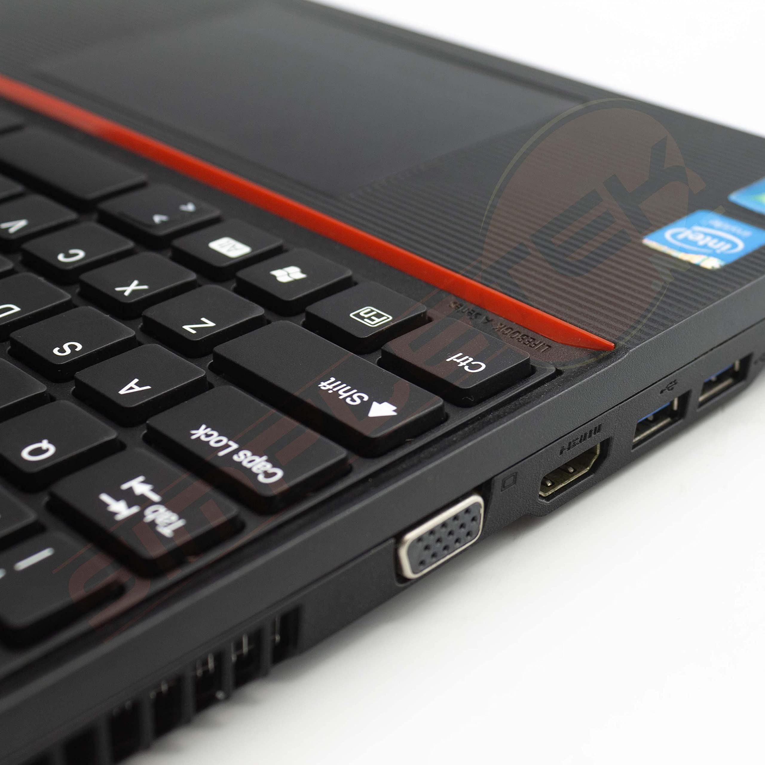 Fujitsu LIFEBOOK A574 Core I5 4300M Laptop Notebook up to 3.3GHZ