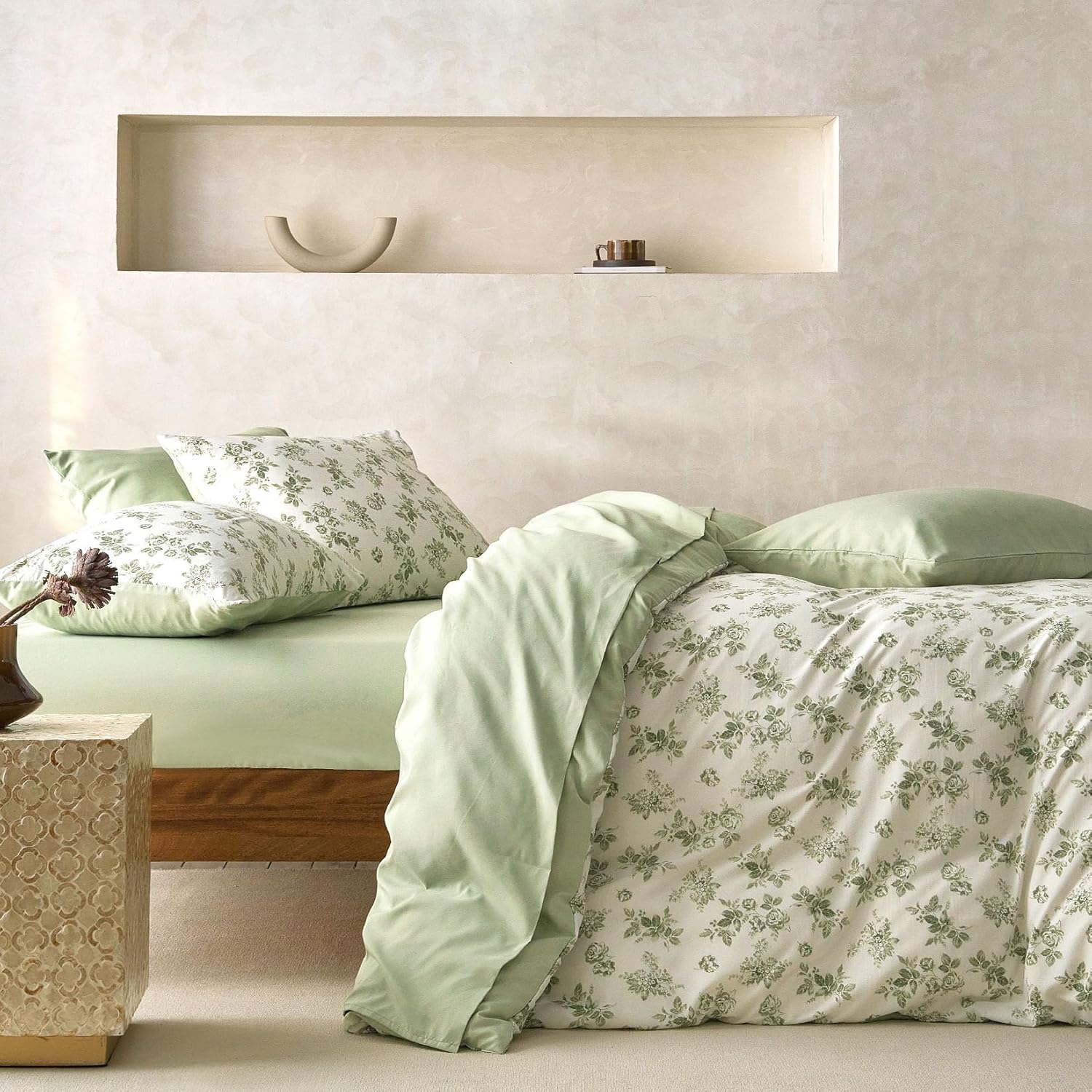 Wake In Cloud - Cottagecore Duvet Cover Set, Floral Vintage Flower Shabby Chic Coquette Aesthetic for Women Teen Girls, Soft Lightweight Bedding, 3-Piece, Sage Green, Queen Size - Image 4