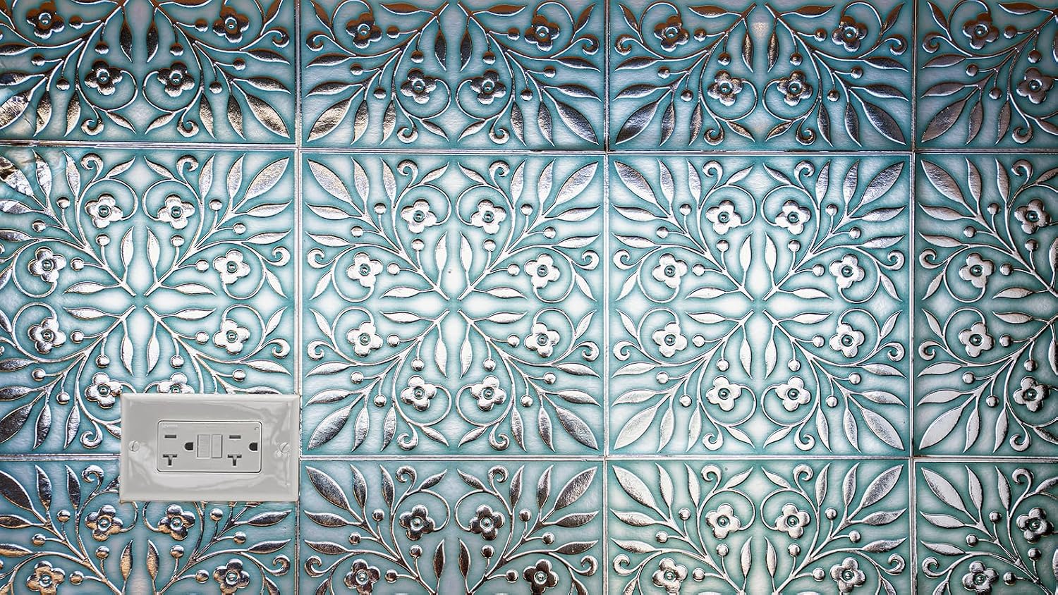 Main Street Peel and Stick Wallpaper Tiles, Teal & Silver Leaves, 24-Pack image 5