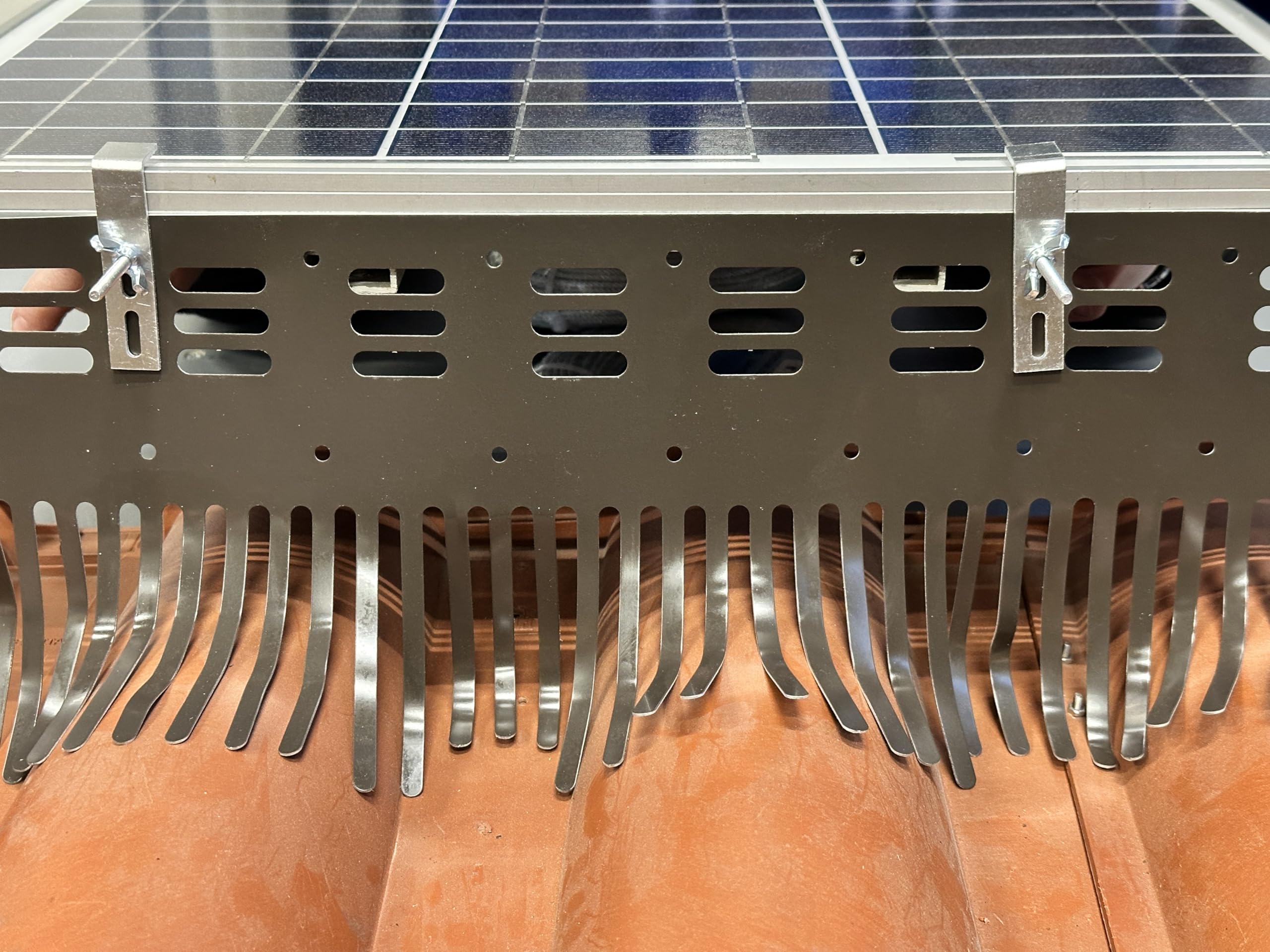PROTEZIONE AREATA PER FOTOVOLTAICO DISSUASORE PER PICCIONI (20)
