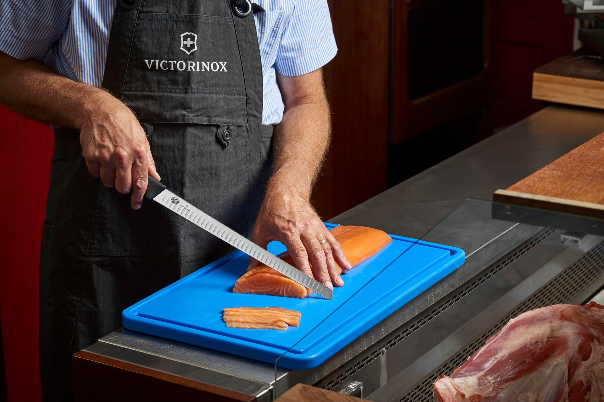 Victorinox Fibrox 10-Inch Slicing Knife with Round Tip and Black Handle — Amazon image 2