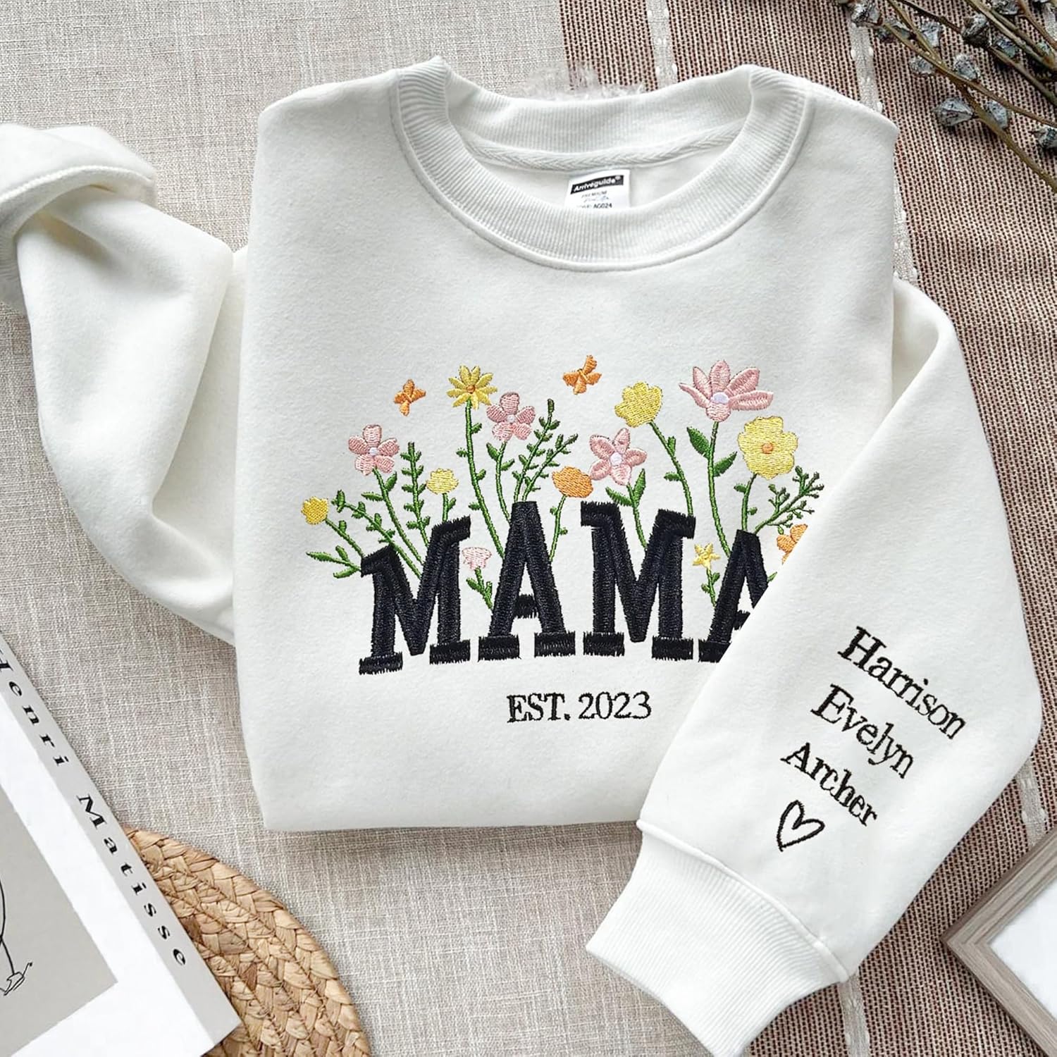 Personalized Mama Embroidered Sweatshirt With Kids Names on the Sleeve, mama shirt, mom shirt - Image 4