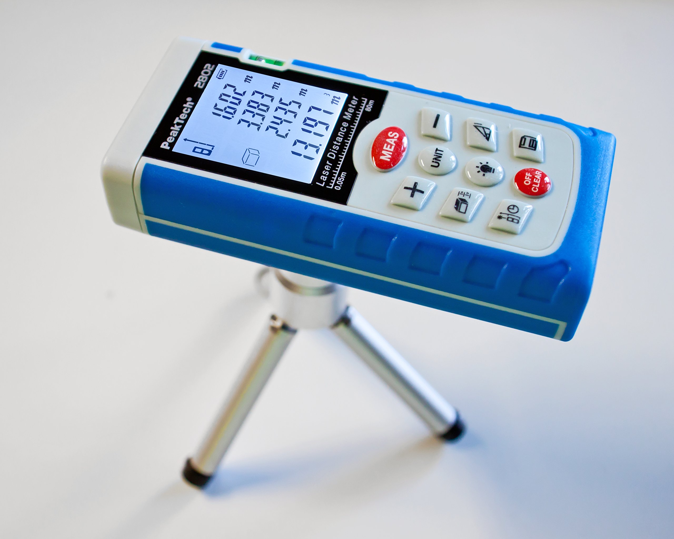 PeakTech, Medidor de distancias LÁSER de calidad 0,05M ... 60 M, con pantalla LCD iluminada y nivel de burbuja, 1 unidad, P 2801