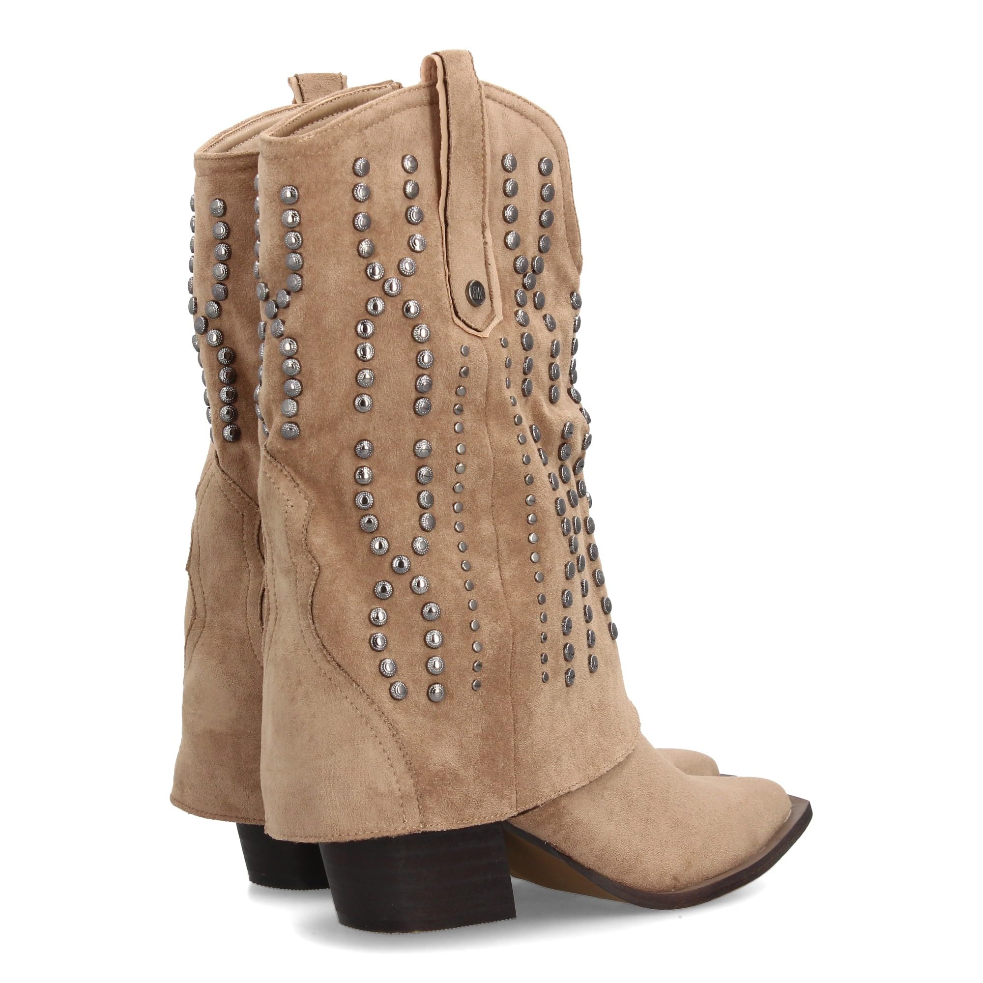 Botin Cowboy para Mujer con Diseno campero. Tachuelas metalicas, Punta Fina y Tacon. Ideal para la Temporada Otono Invierno.
