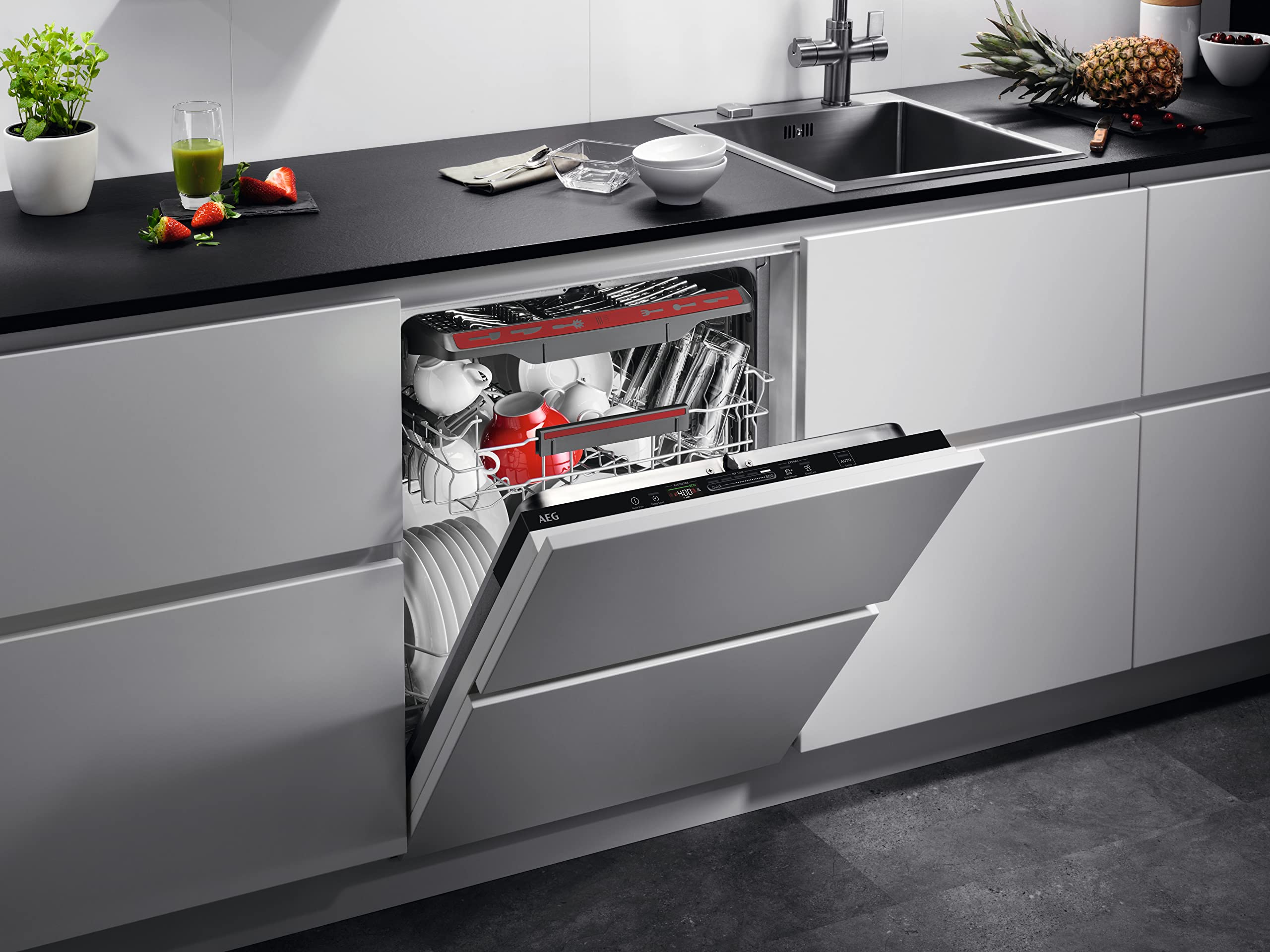 AEG Vollintegrierter Geschirrspüler 60 cm Serie 5000 AirDry Energieklasse C Besteckschublade 44 dB Wasserstopp 14 MG FSK64907Z