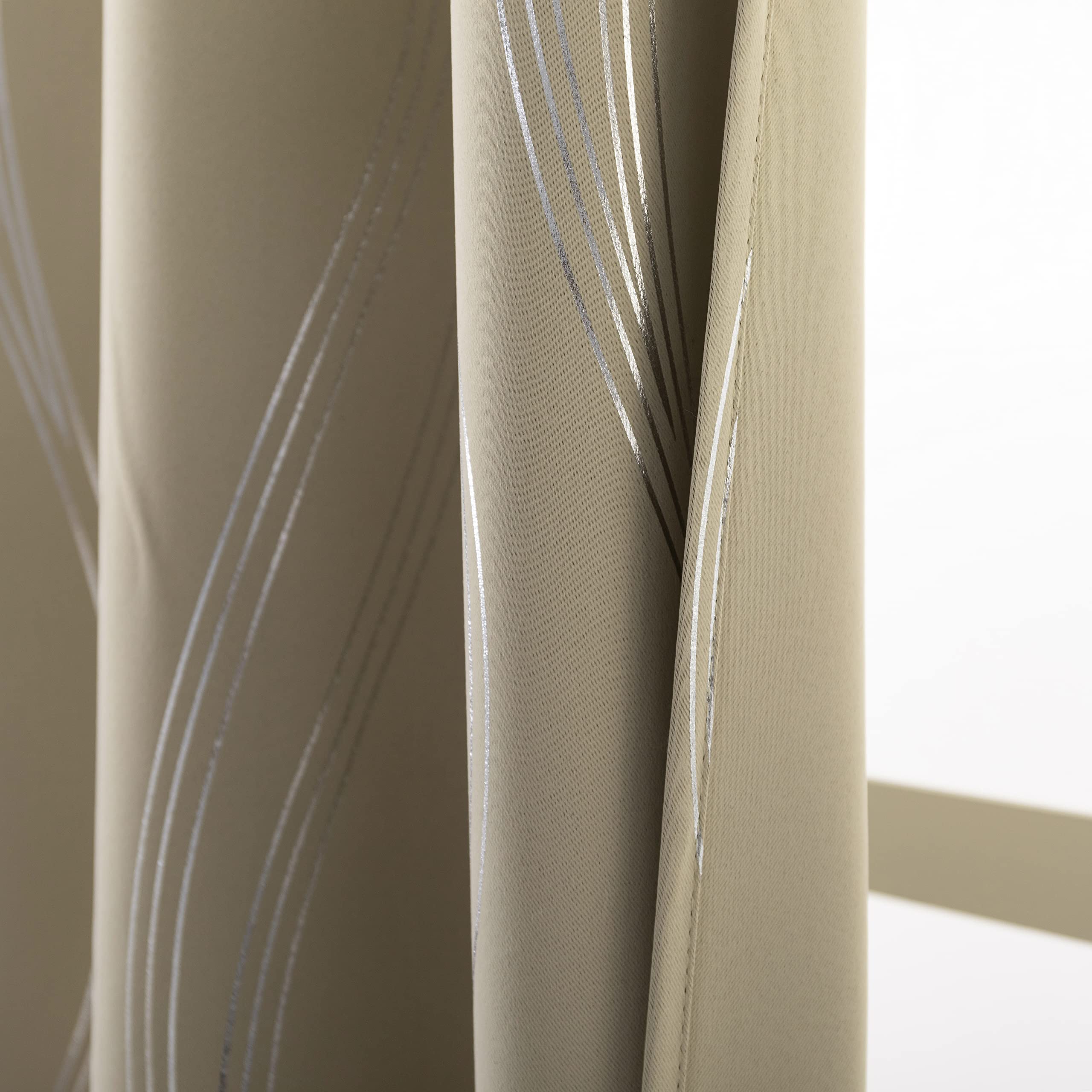 GIRASOLE HOME® Coppia Tende Oscuranti Termiche Morbide Fantasia Onde Argentate Tenda Isolante per Soggiorno Camera e Interni 2 Pannelli con Occhielli (140x285cm, Beige)