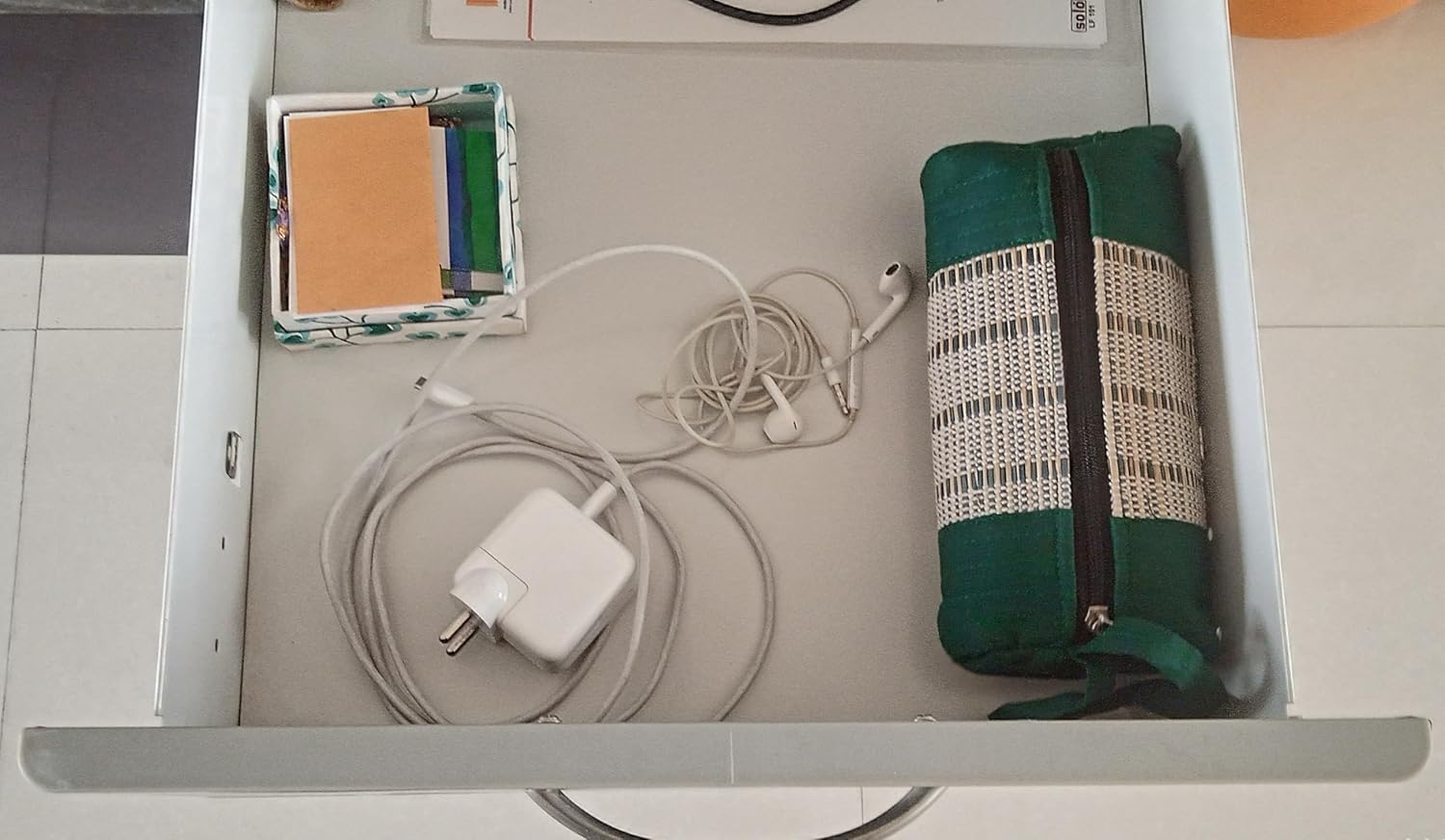 Women : Clutch Purse Cosmetic Bag Toiletry Pouch : Ethnic Fashion : from Medinipur, West Bengal, Madur Kathi Life Style Products (Emerald Green : B, 8" x 3" x 2" - Toiletry) 5 812AM7WAkGL. SL1500