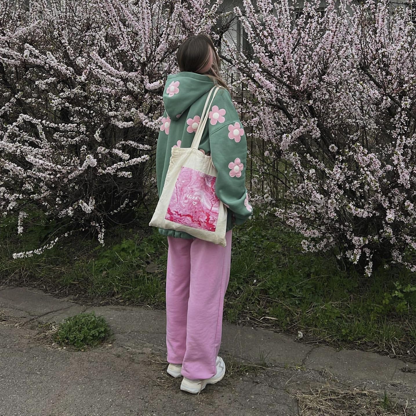 [LIEROLYE] レディースフローラル刺繍パーカー、秋のファッションコントラストフラワープリントオーバーサイズスウェットシャツ、