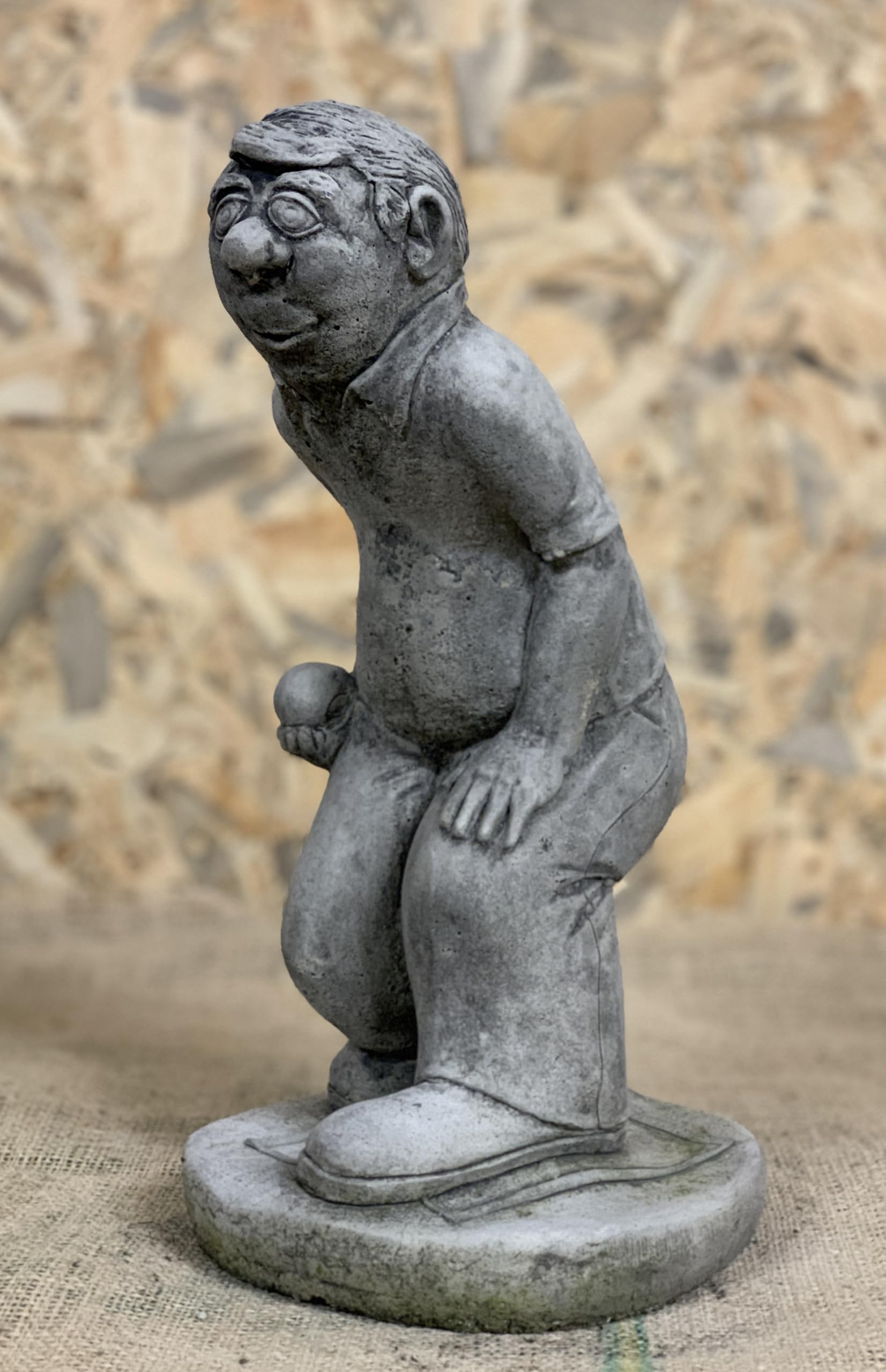 Oloma Grey Stone Stone Cricket Player Statue Cement Cricket Bowler Sculpture Outdoor Humorous Man Outdoor Decor Concrete Baseball Player Decoration Grandpa Ornament Front Door Art Gift