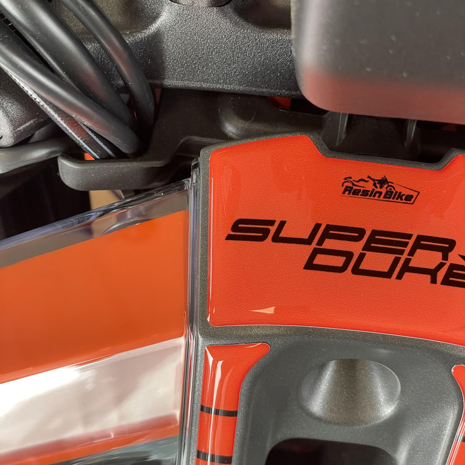 Resin Bike Aufkleber Motorrad Kompatibel Mit KTM 1290 Super Duke R 2022-2023. Schutz des Motorradscheinwerfers vor Stößen und Kratzern. Klebstoff Harz Aufkleber Set - Stickers Made in Italy
