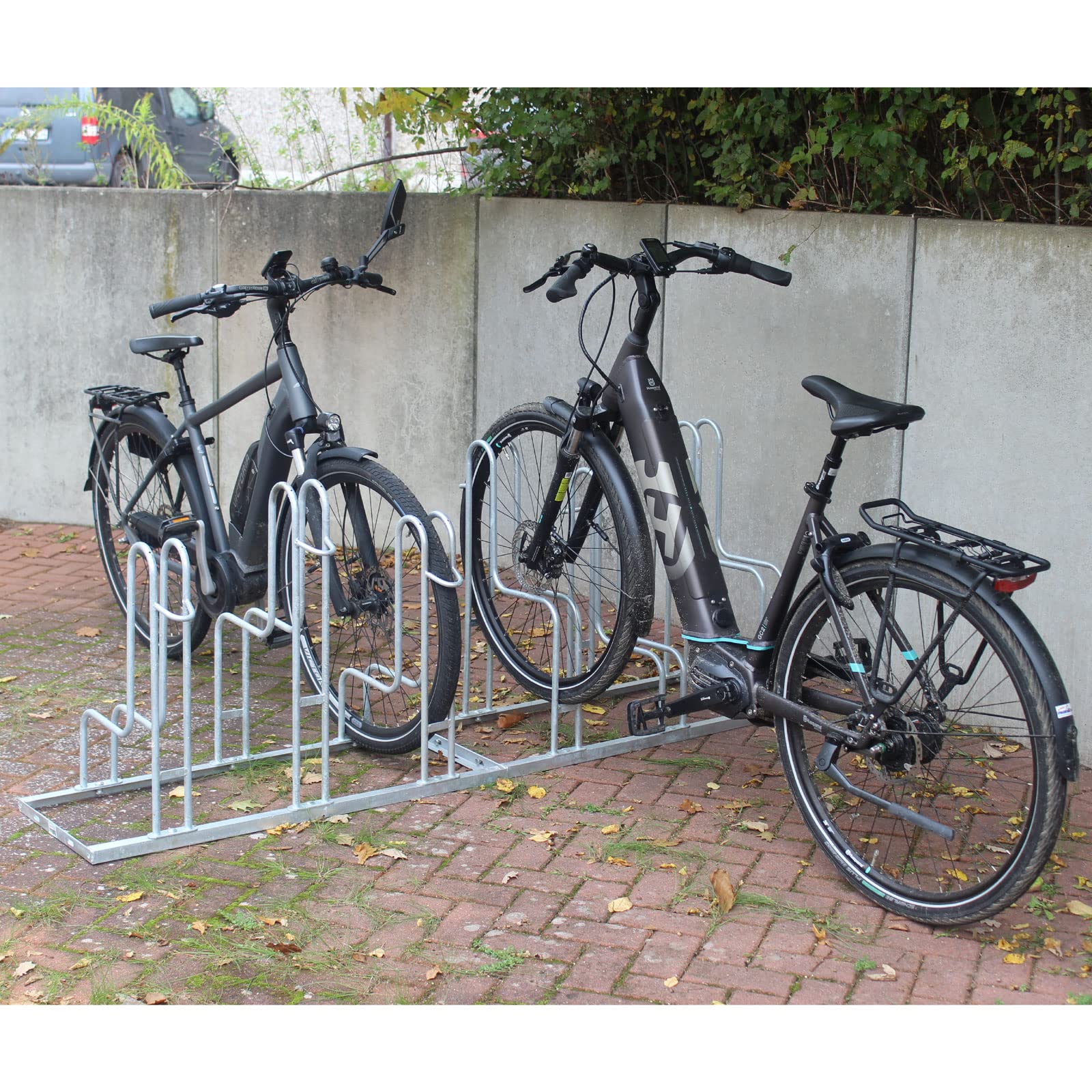 Fahrradständer Reihenparker für 6 Fahrräder Stahl feuerverzinkt Hoch-Tief-Stellung, 210 x 40 cm Stellfläche, Fahrradparker auch für Mountainbike & Ebike Sport & Freizeit