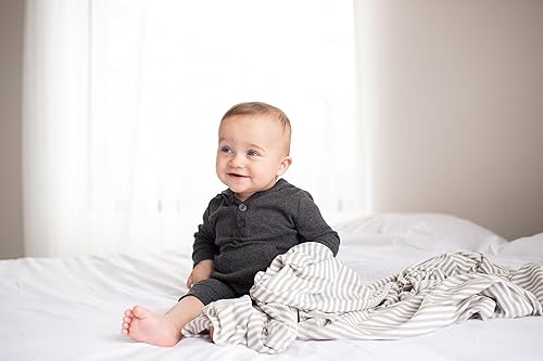 Miniatura 4 de Cooper Pearl, manta de punto para recibir al bebé (tamaño grande), diseño de Everest gris y blanco