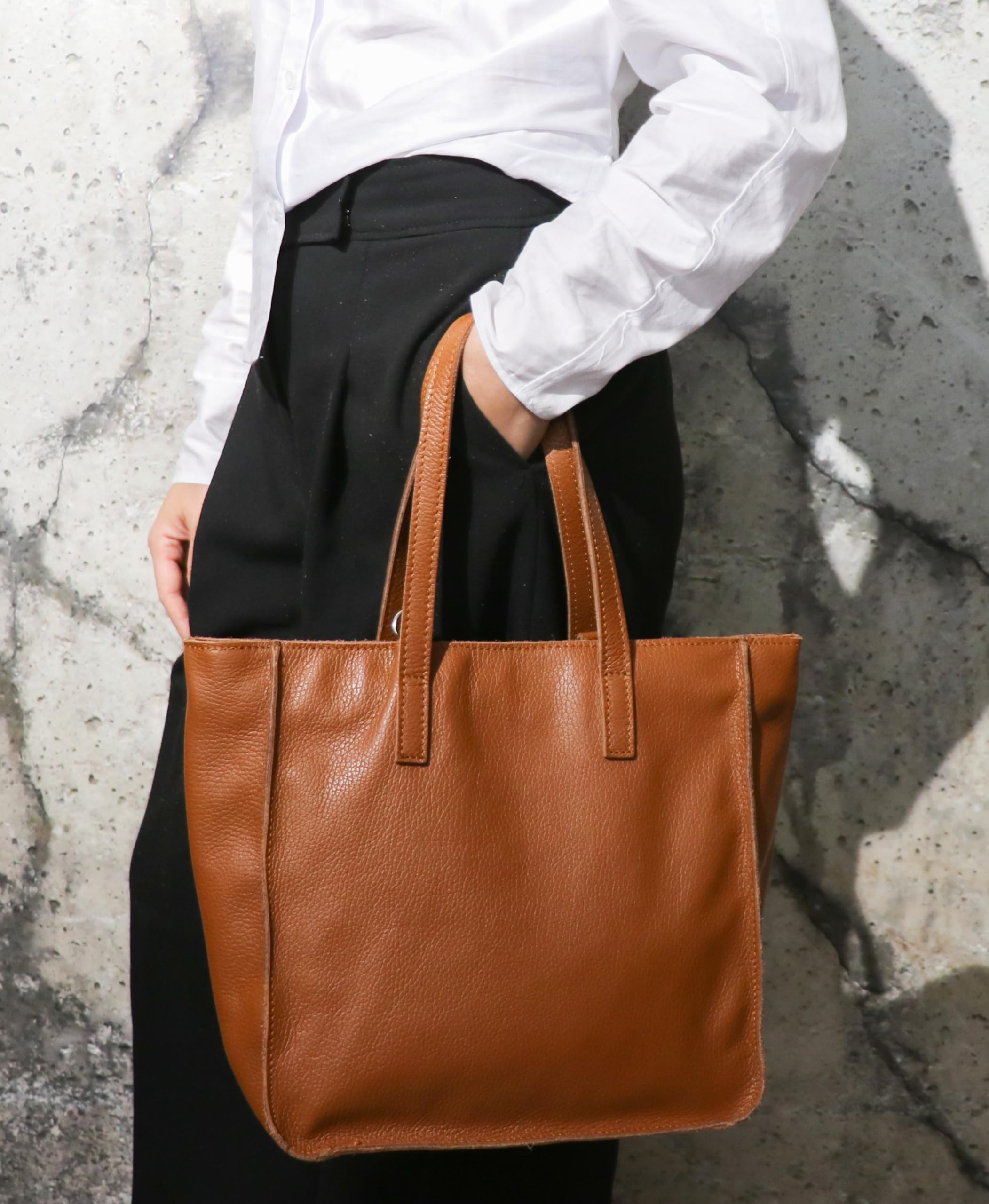 Lili G555 Sac à main en cuir véritable pour femme - Taille moyenne avec bandoulière - Sac à main avec fermeture éclair et compartiment intérieur - 37 x 13 x 29 cm