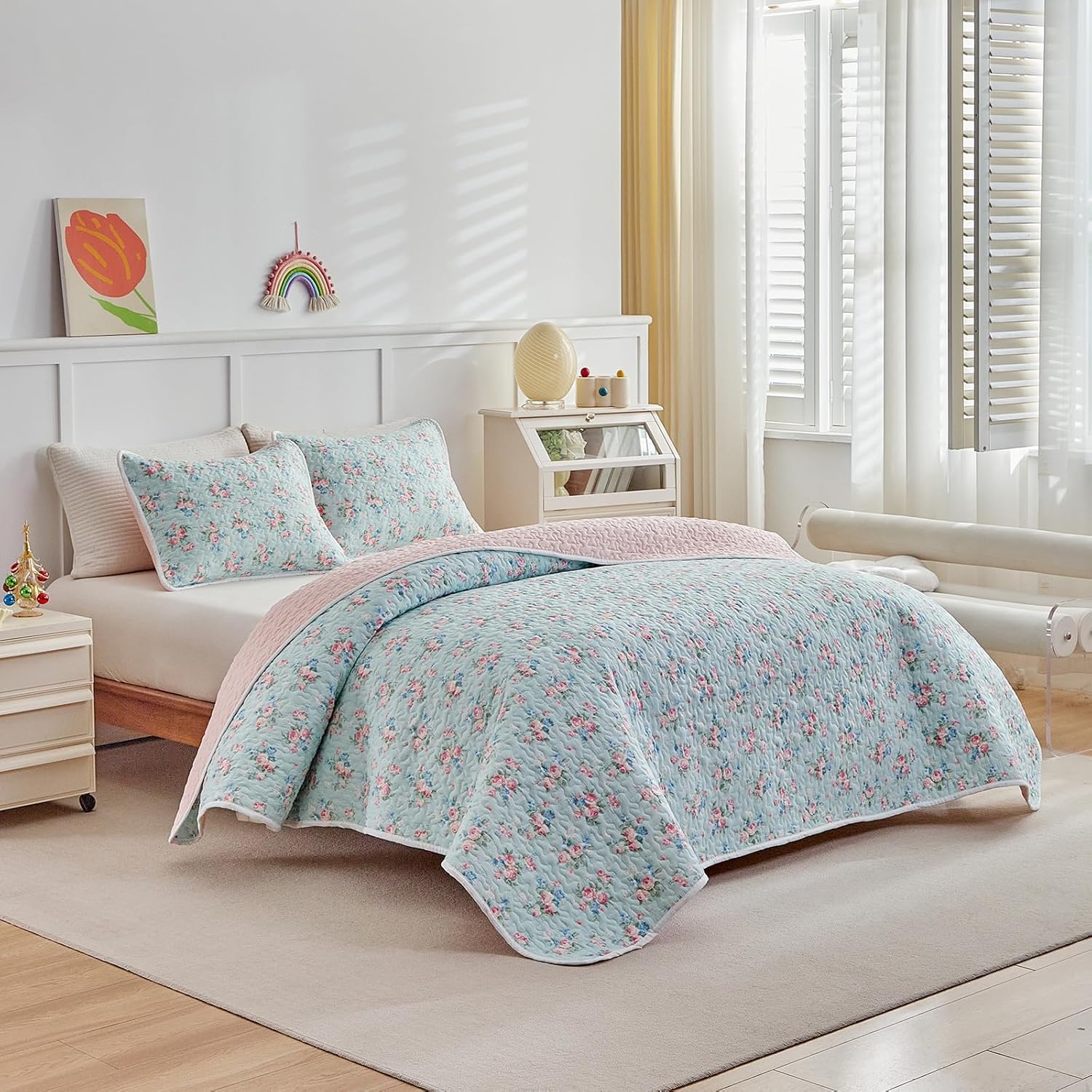 Joyreap Twin Size Floral Quilt Set for Girls, Pink Flowers on Blue Design, 3pcs Microfiber Lightweight Quilt Bedding Set, Bedspread Bed Cover for All Season- 68x88 inches - Image 2