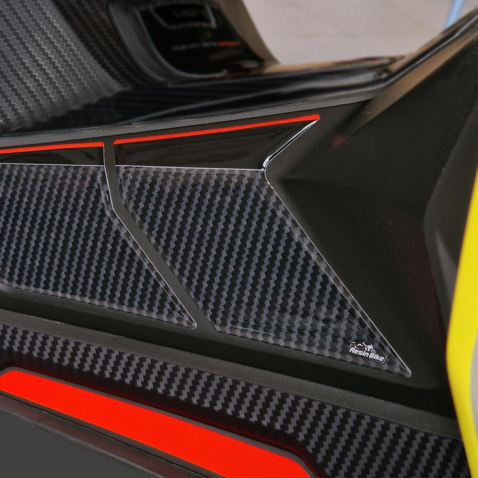 Resin Bike 3D-Aufkleber Für Aprilia SR 125-200 (2022-2025) – Harzbeschichtet, Made In Italy, Schutz & Dekoration