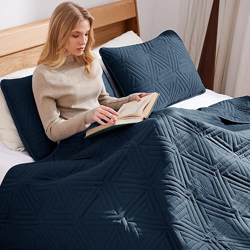 Miniatura 3 de Whale Flotilla - Juego de edredón suave tamaño King para todas las estaciones, juego de edredón geométrico ultrasónico de 3 piezas, colcha Azul