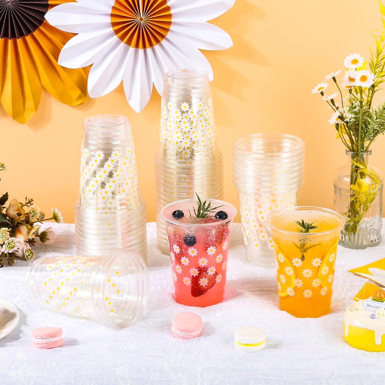 AimFun 100 Pcs Clear Daisy Plastic Cups 12 oz Disposable Flower Drinking Cups for Boho Hippie Birthday Party Baby Shower Wedding Decorations Party Supplies
