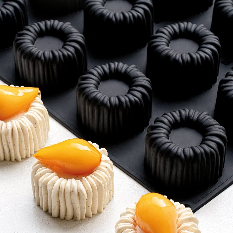 Amazon.com: Pavoni PX4391 Pavoflex Silicone Baking Mold Freezing