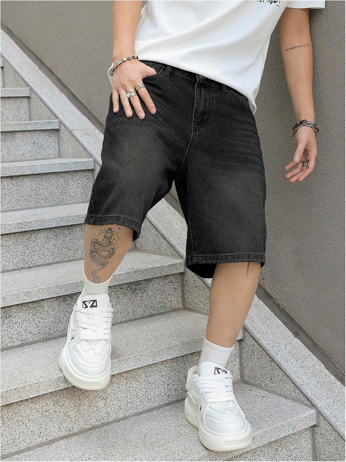 Verdusa Men's Vintage Wide Leg Jean Shorts Y2K Washed Denim Bermuda Shorts with Pockets - Image 4