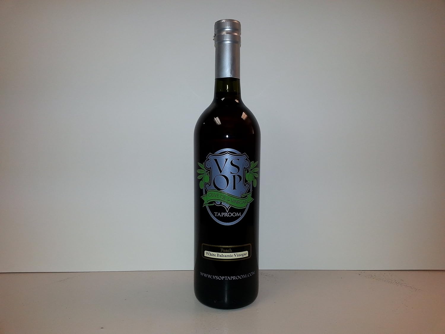 VSOP Peach Aged White Balsamic Vinegar of Modena (750 ml / 25.36 oz)