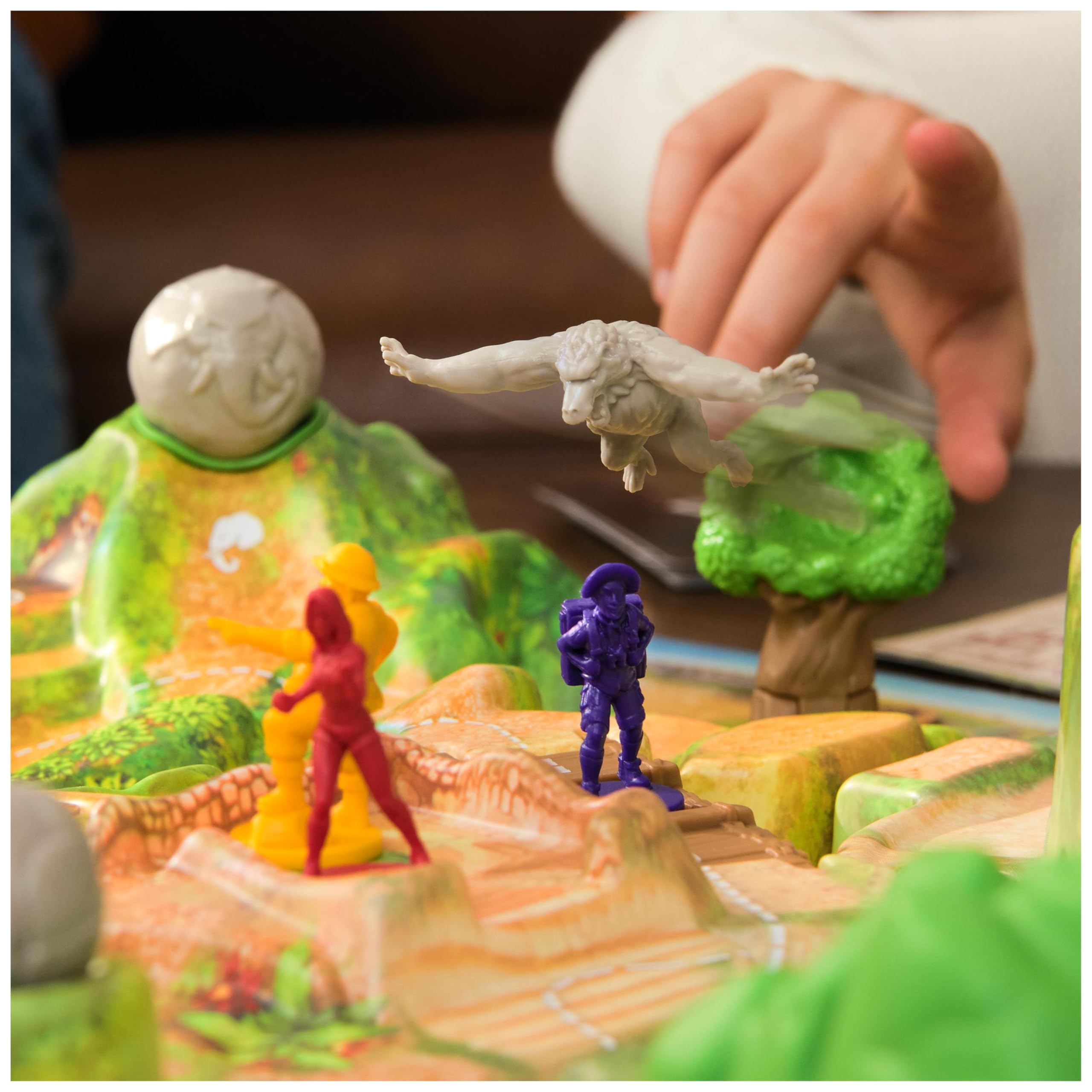 Jumanji Estampida, Juego de Mesa colaborativo, Juego de Aventuras en 3D basado en la película de acción y Comedia, Noche de Juegos en Familia para Adultos y niños a Partir de 8 años