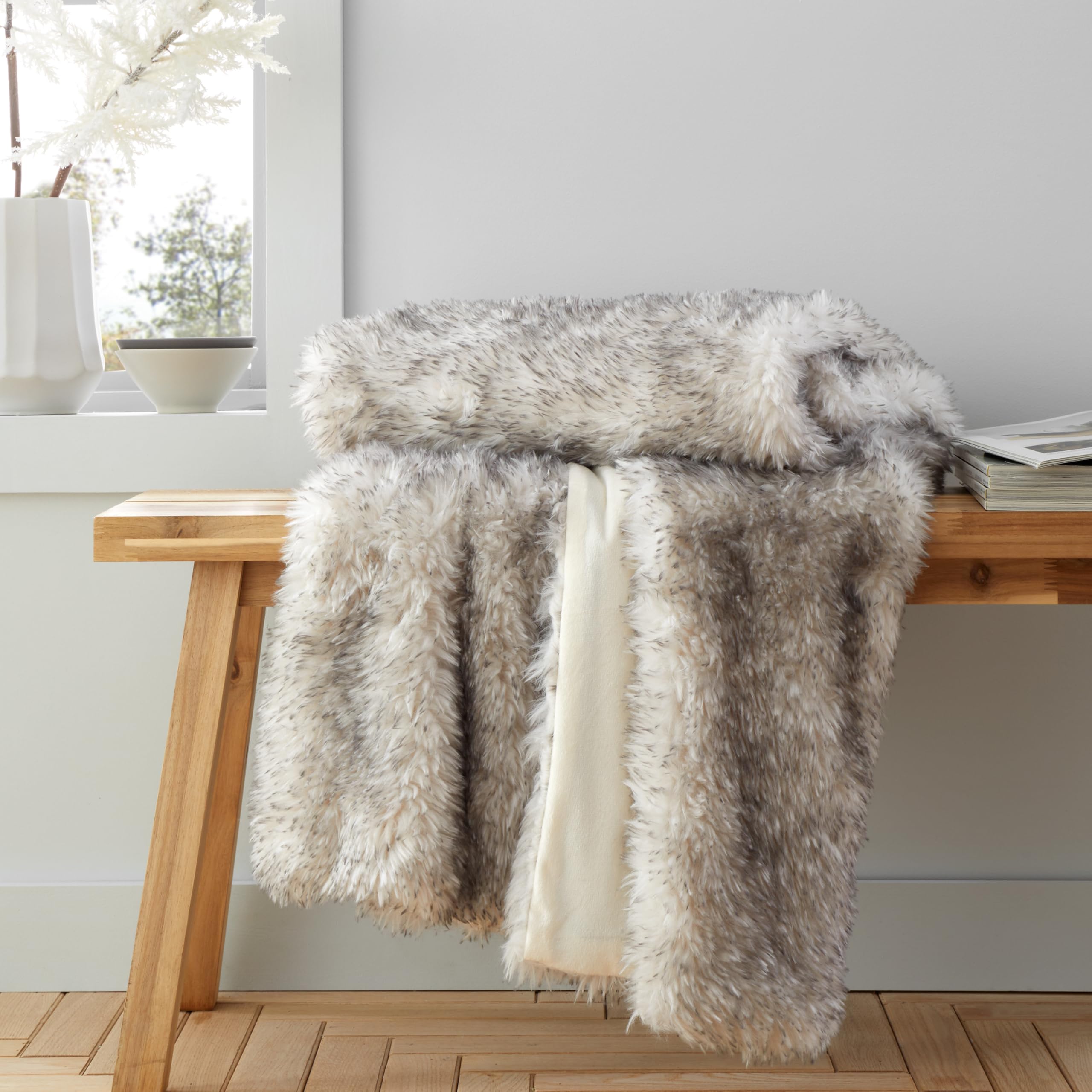Catherine Lansfield Arctic Fox Cosy Faux Fur Blanket Throw Grey 130X170cm