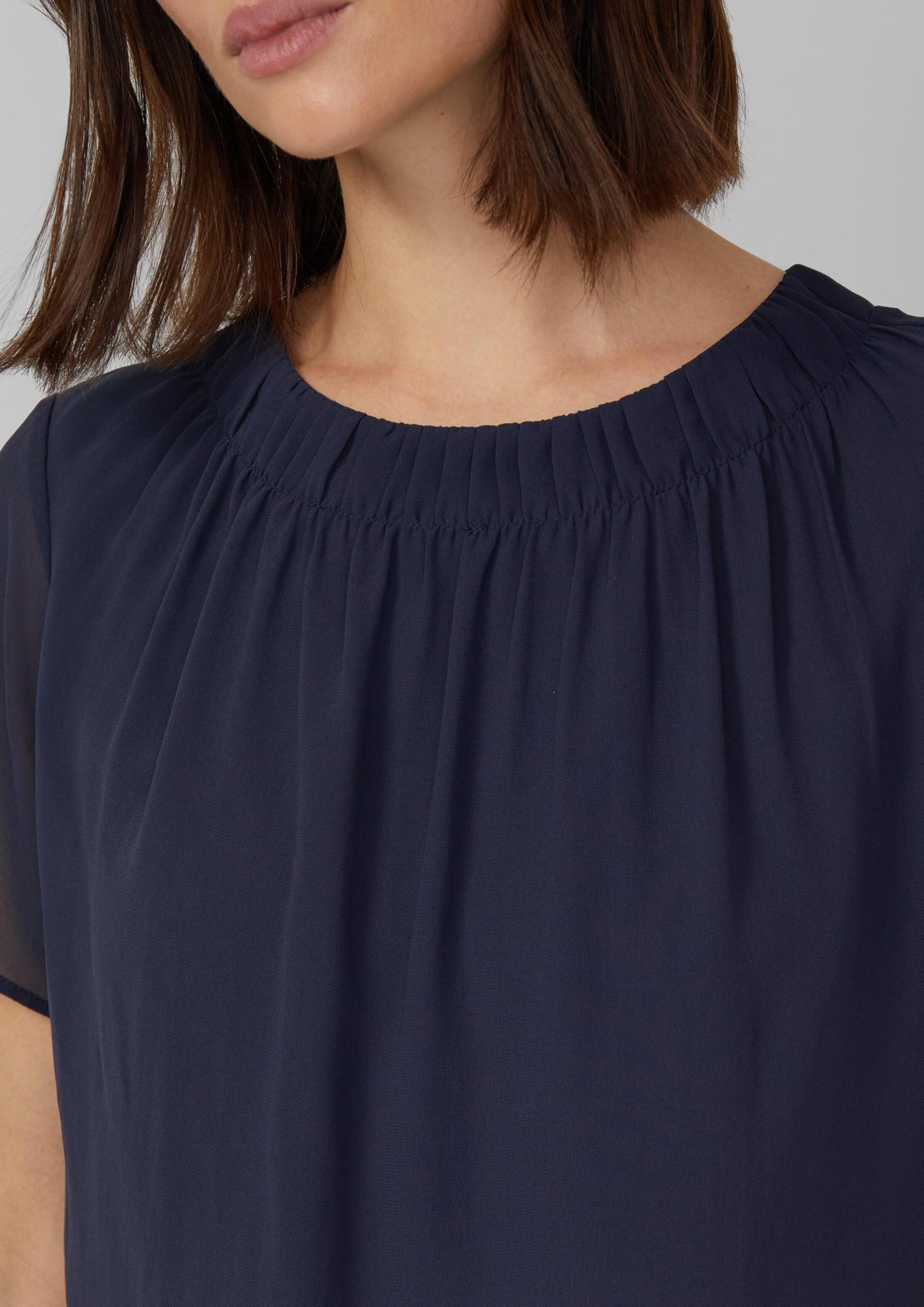s.Oliver Luftige Chiffon-Bluse mit gesteppter Raffung