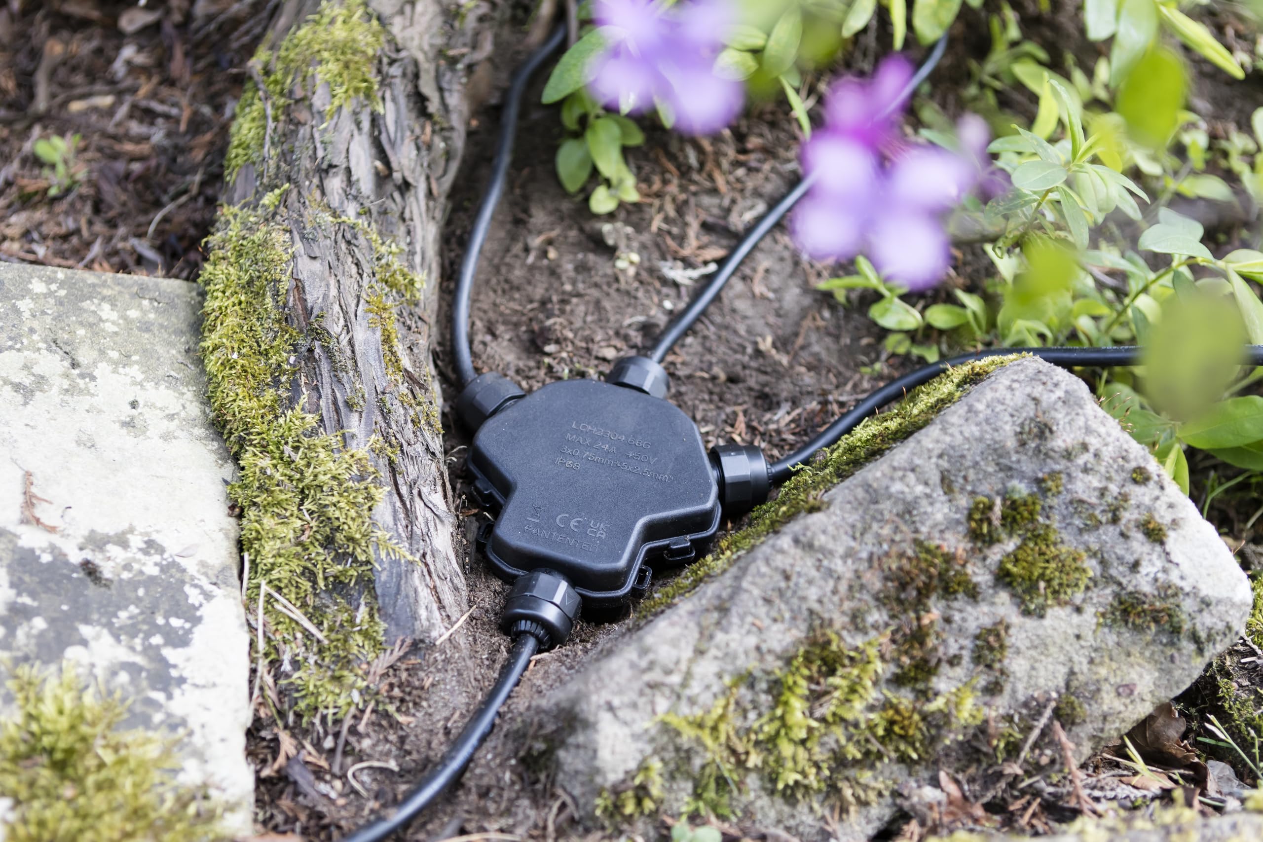 Knightsbridge IP68 4-way Weatherproof Gel Junction Box, Black - Image 2