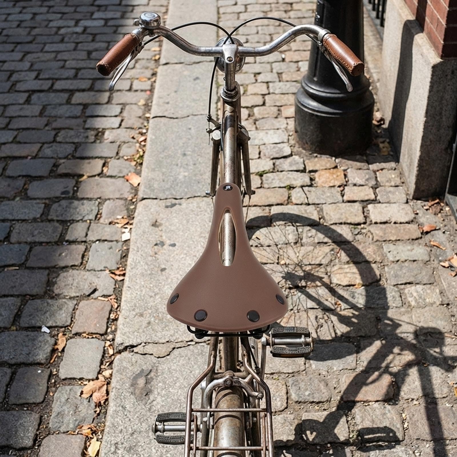 LeeQinersw Atmungsaktiver, Hohler Und Wasserdichter Fahrradsattel, Ideal für Ungetrübten Fahrradspaß, Braun Sport & Freizeit