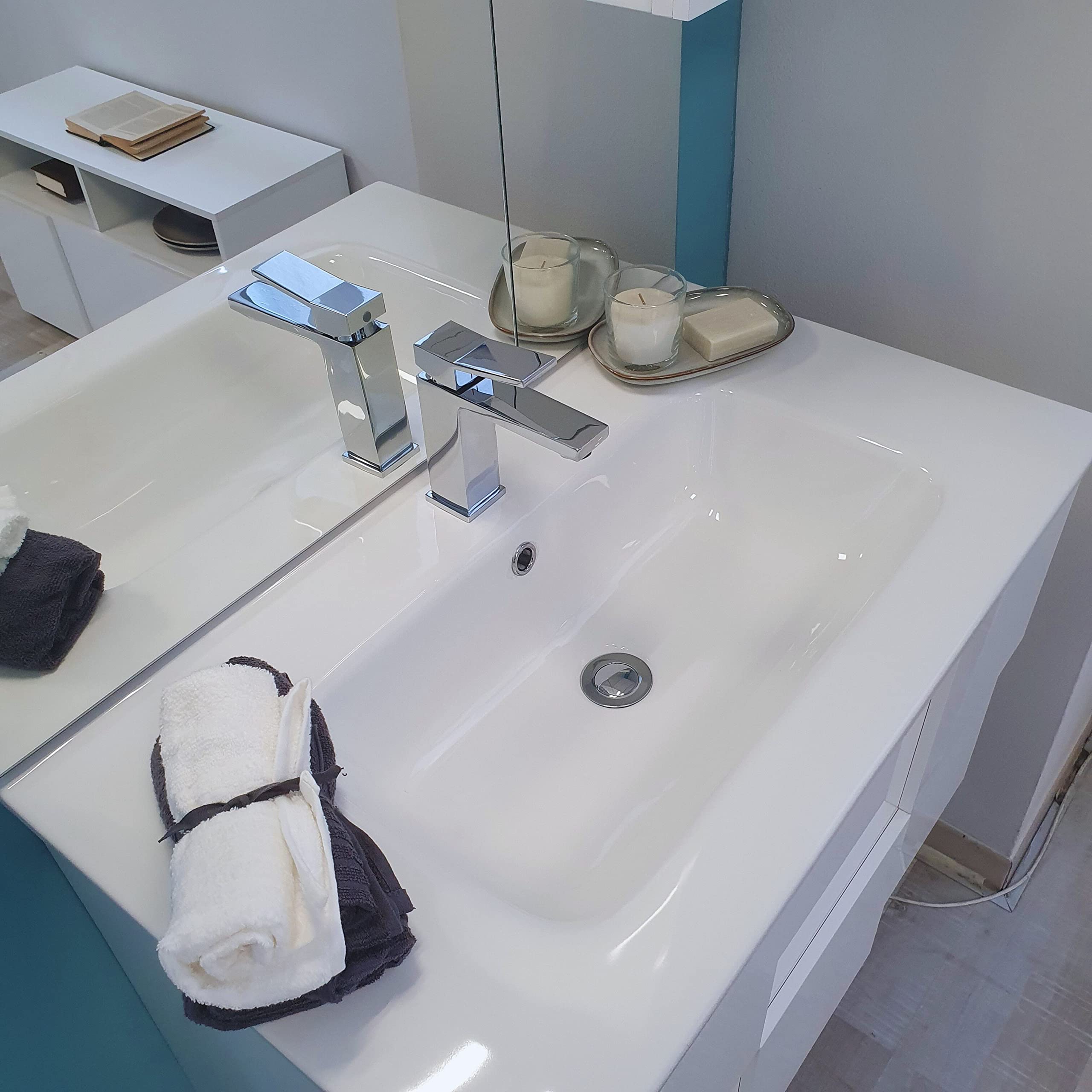 NORBE Lavabo ad Incasso (80x46 cm) in Ceramica | Lavandino Design Moderno vasca rettangolare | Finitura Bianco Lucido | Lavamani senza Piletta| Bacinella Sanitari Bagno (81 x 46,5 X 1,8 cm)