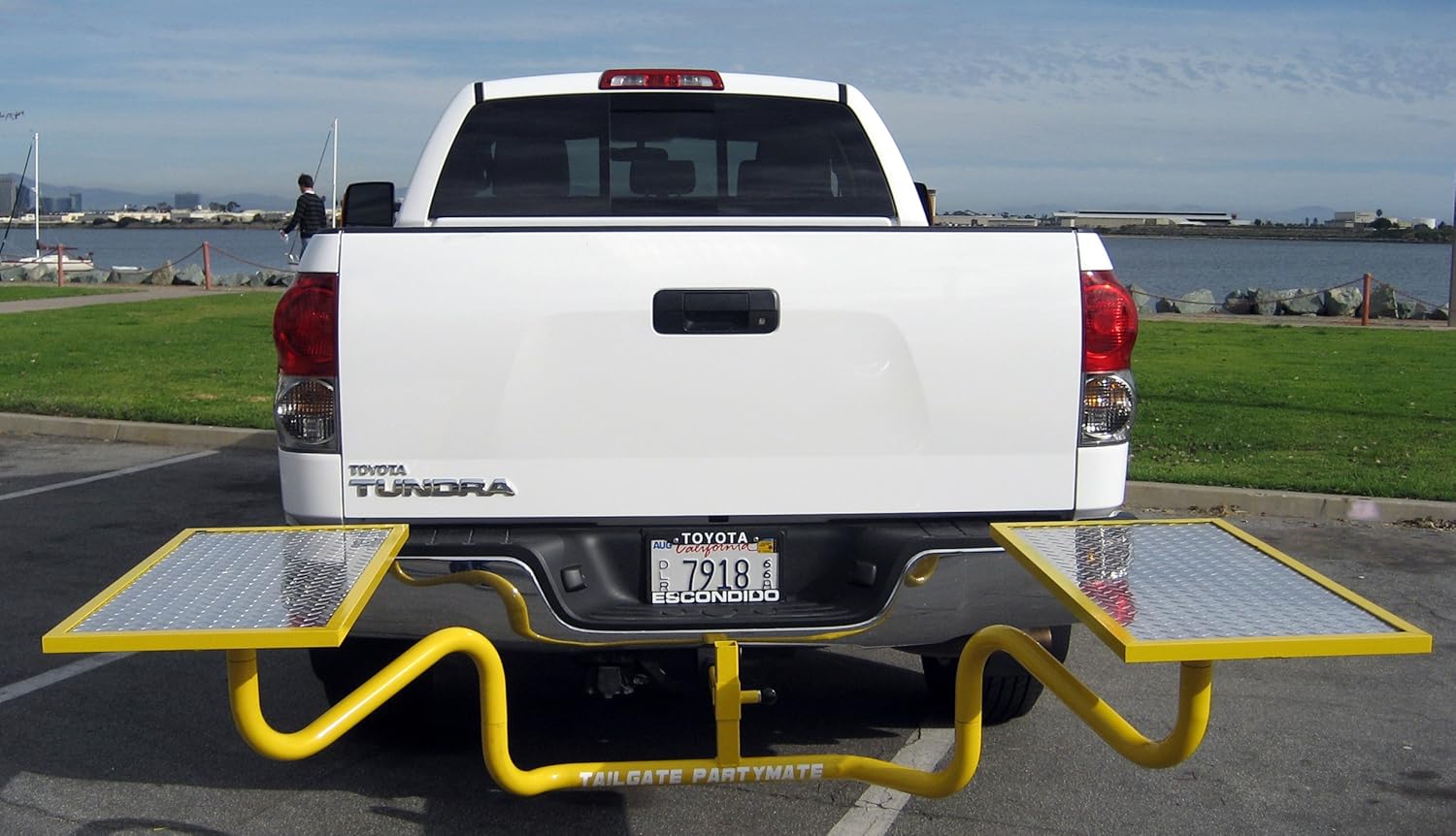 Tailgate Partymate Beer Pong Camping Table Sports & Outdoors