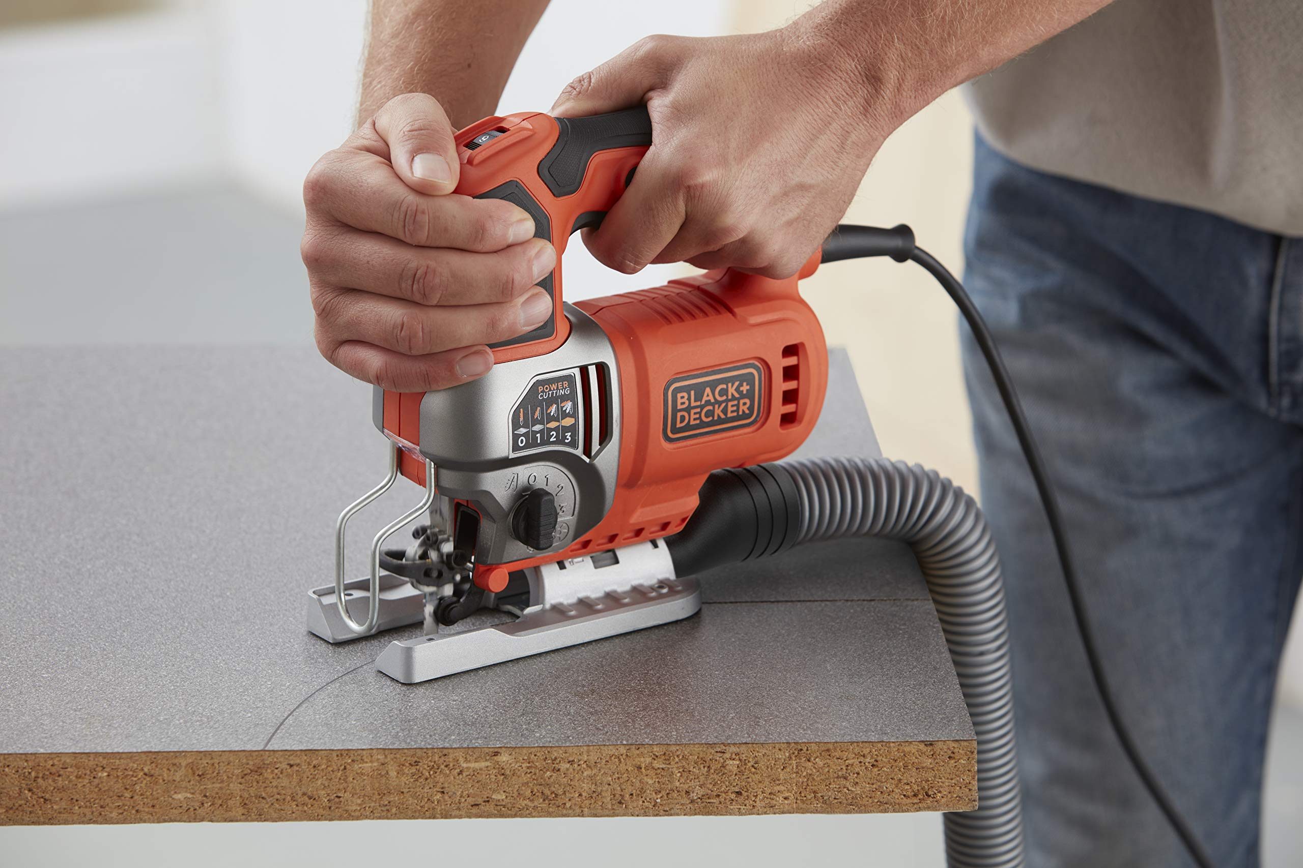 BLACK+DECKER BES610-QS Sierra de cartón 650W 650W