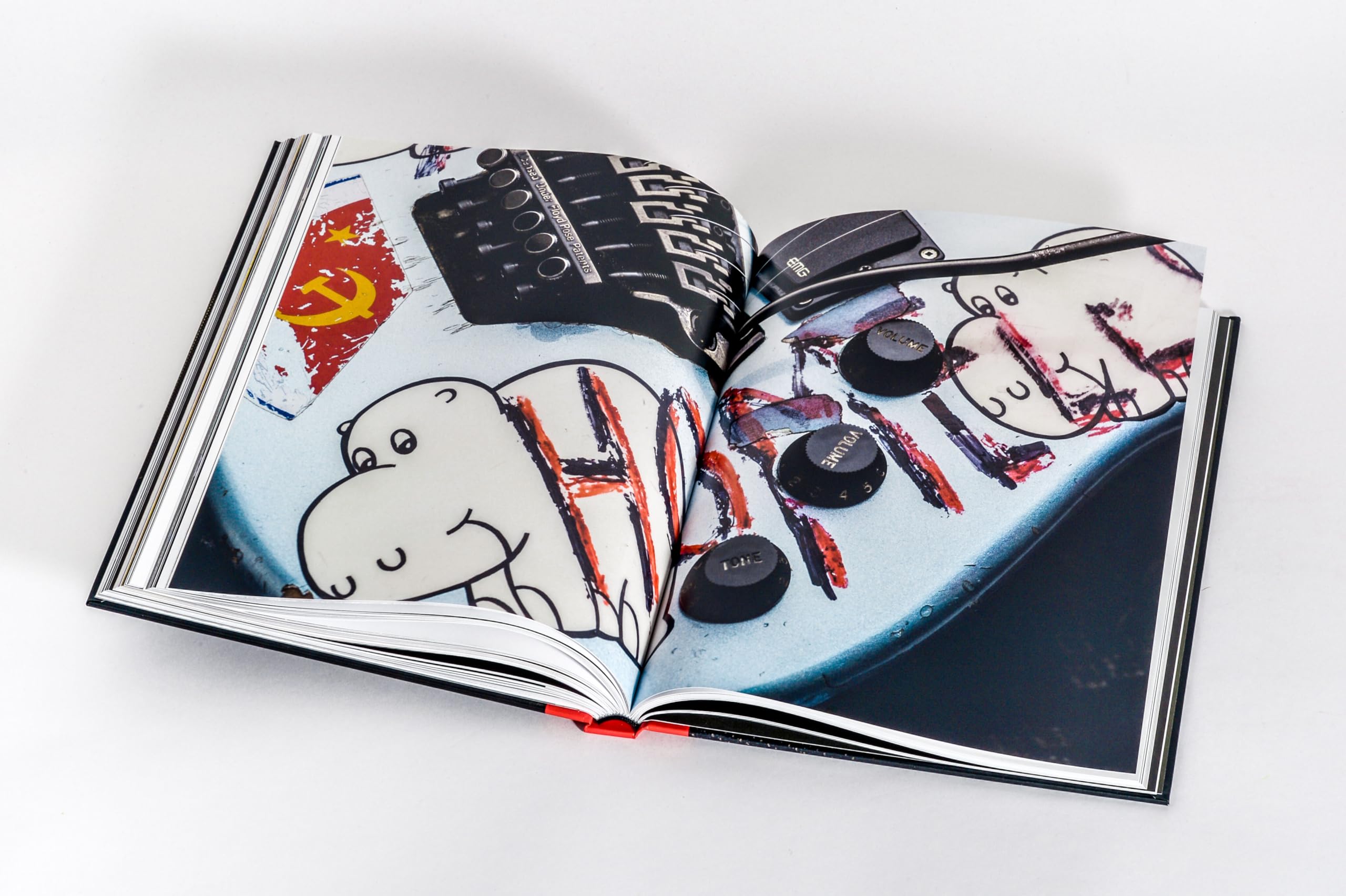 Kult-Gitarren: Legendäre Gitarristen und ihre Instrumente - Reich bebilderter Prachtband mit Schmuckschuber