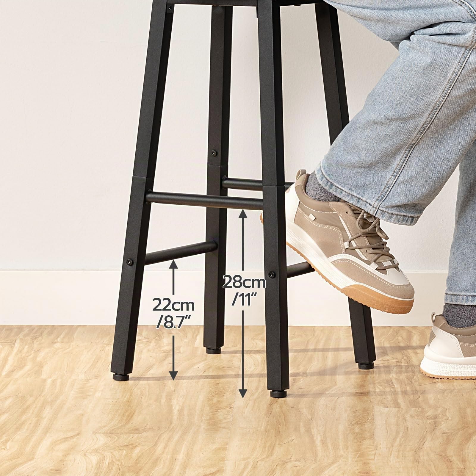 HOOBRO Lot de 2 Tabourets de Bar, Tabouret de Petit-déjeuner, Chaises Hautes, pour Salle à Manger, Cuisine, Bar, Robuste et Stable, Style Industriel, Marron Rustique, Noir, EBF07BY01