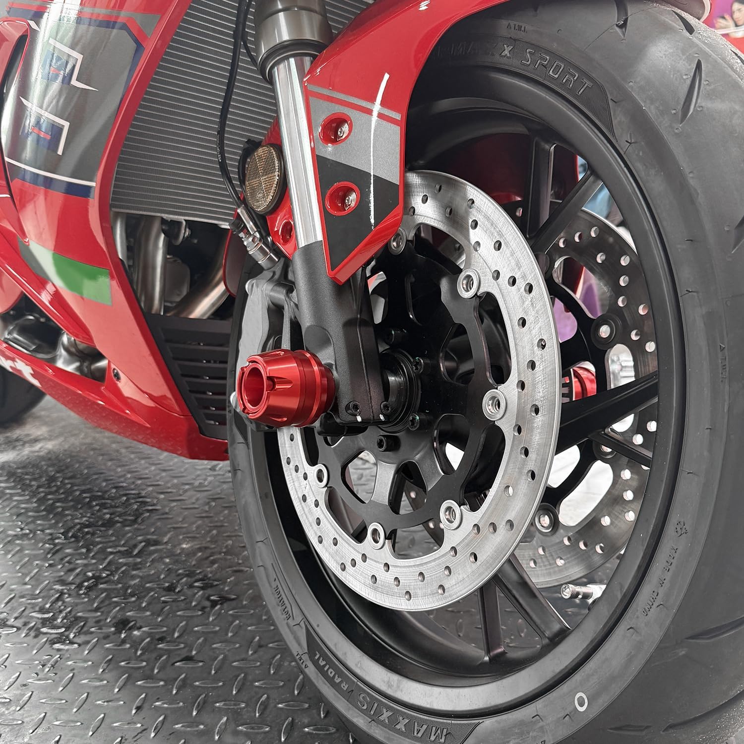 MFGZD CNC Motorcycle Front Wheel Frame Protector Axle Slider For S1000RR/XR CBR650R CBR600RR RSV4 R7 R1 ZX6R R1250GS XADV750 CRF1100L CBR1000RR GSXR600/750/1000 ect models (Red)