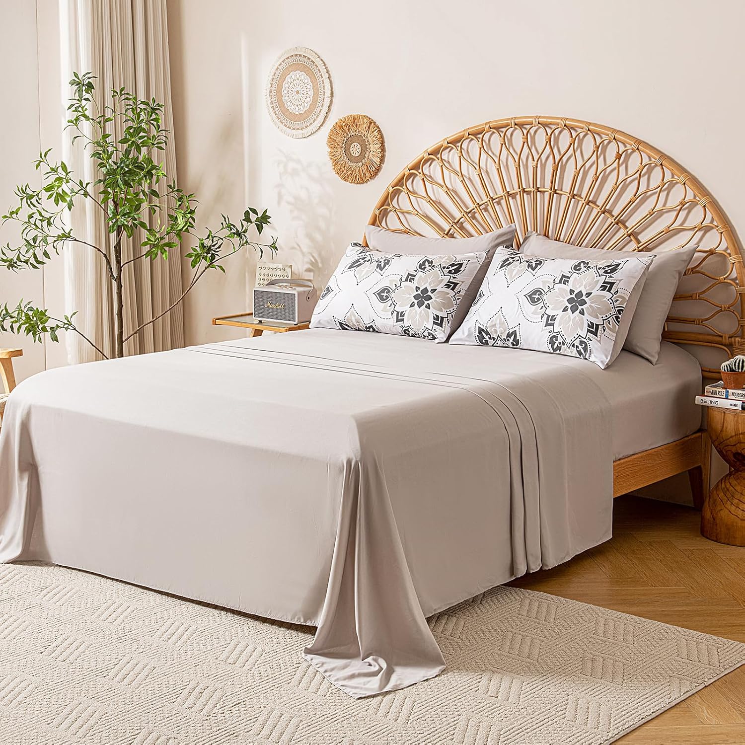 ARTALL Twin Comforter Set, 5 Pcs Bed in a Bag Comforter Twin Size, Classic Luxury Floral All Season Soft Bedding Set Twin with Comforter, Fitted Sheet, Flat Sheet, Pillowcase & Sham, Grey and White