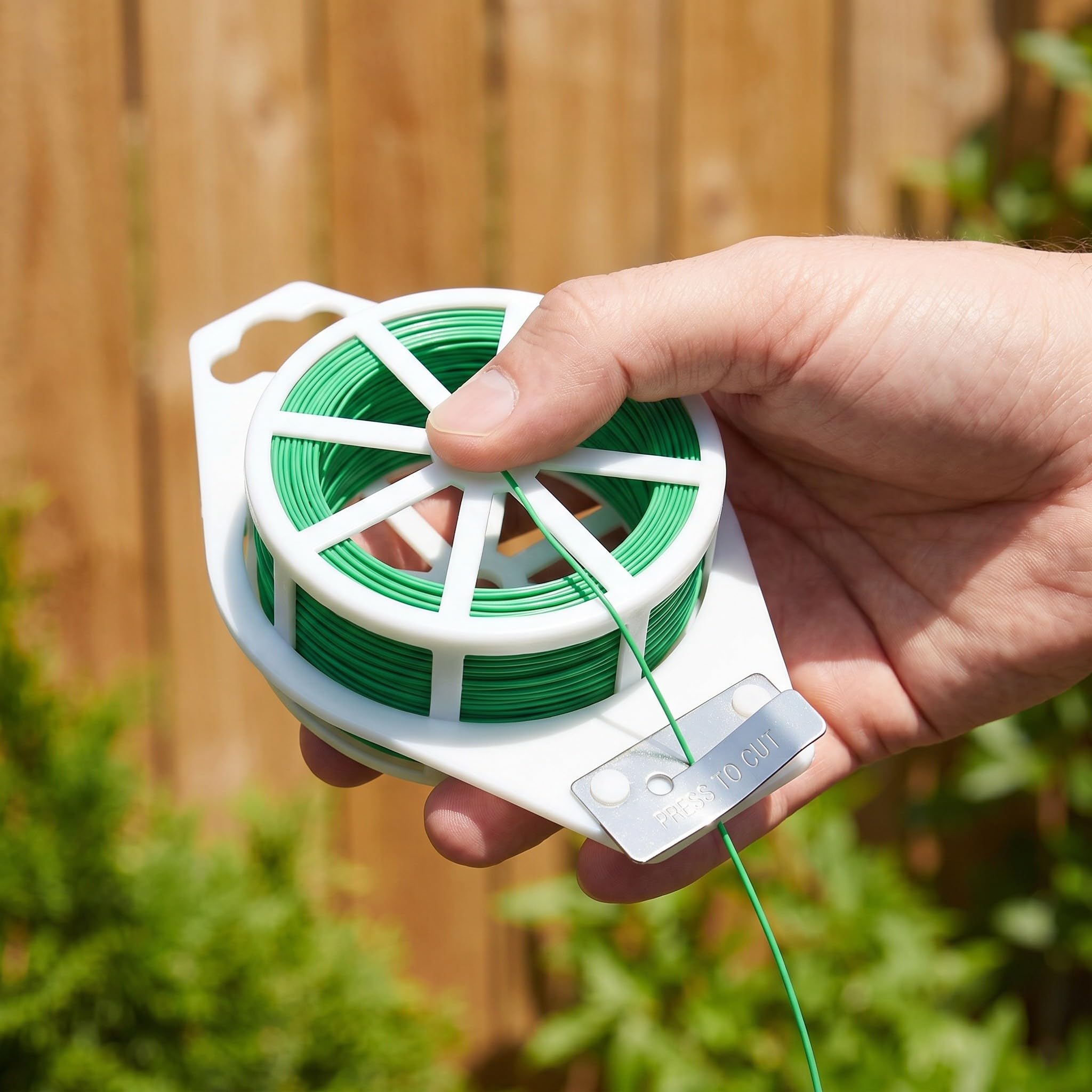 Operitacx 3 Pezzi di Filo Floreale Verde con taglierina: 200 Metri di Filo da Giardino Rivestito in plastica - Fascette riutilizzabili per Fissare Piante da Esterno, Piante da Giardino, pomodori e