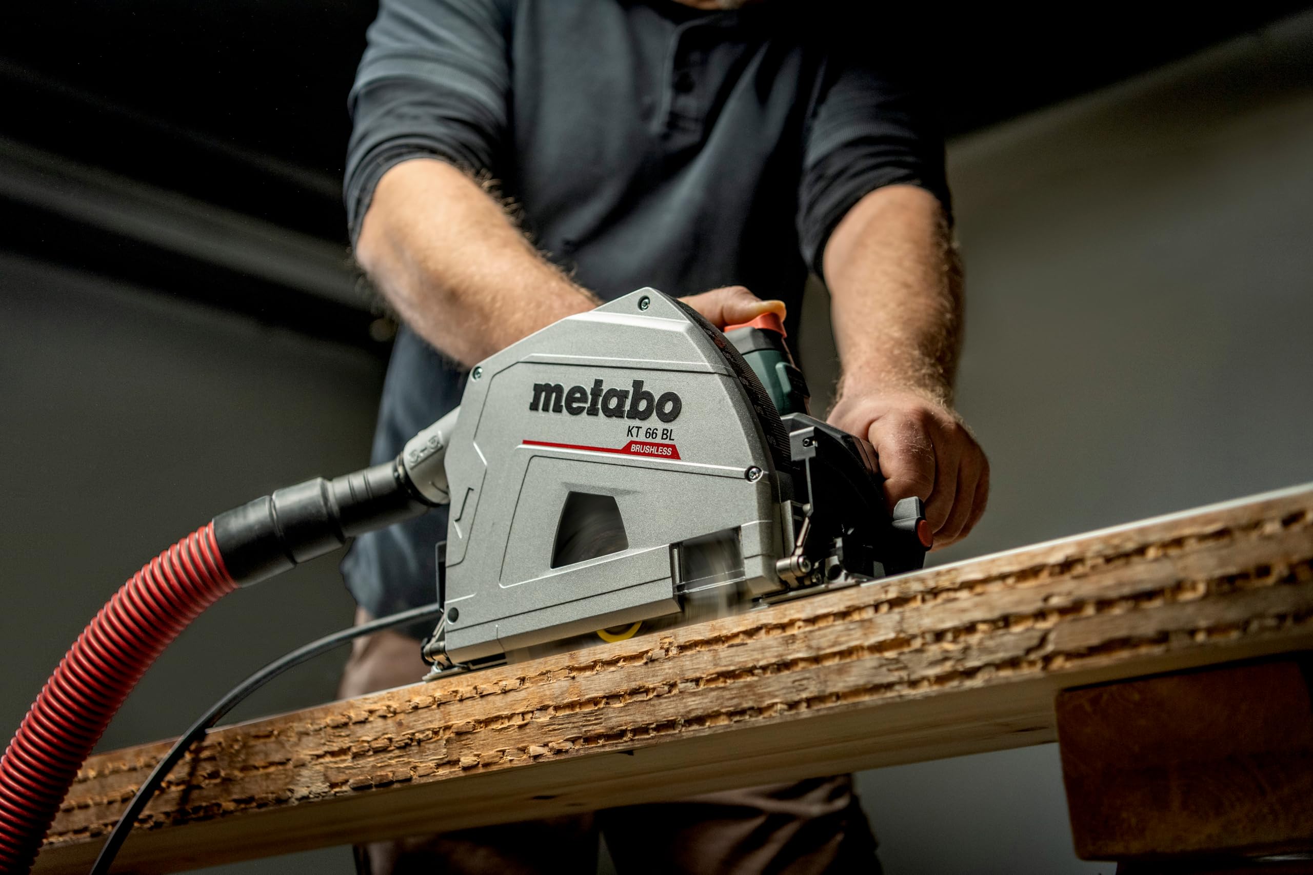 metabo Tauchkreissäge KT 66 BL, 1200W Brushless Motor, 66mm Schnitttiefe | Präzise Schnitte in Holz, variable Drehzahl, inklusive Sägeblatt, Staubfangbeutel und metaBOX 340, ohne Führungsschiene