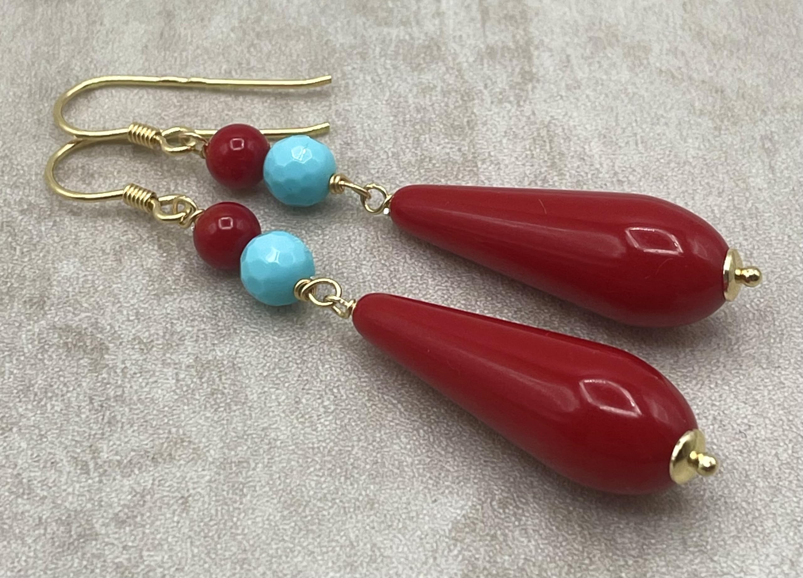 Orecchini con Gocce Rosse Corallo e Turchesi, Pendenti Lunghi, Vermeil Oro 24 K, Gioielli Artigianali, Bijoux Estate, Made in Italy