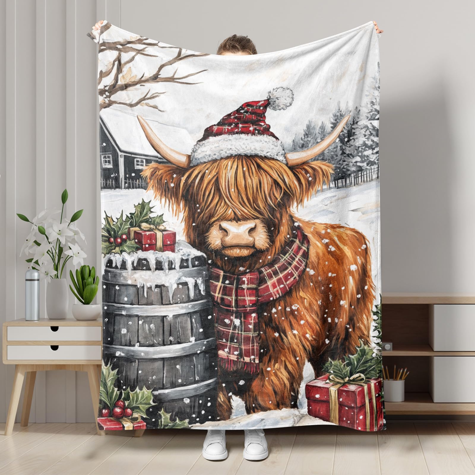 Festive Highland Cow Fleece Blanket, Rustic Brown Animal Winter Holiday Decor Throw Blanket, Cozy Soft Bedding for Sofa, Bed, All Season 50x60 Inch