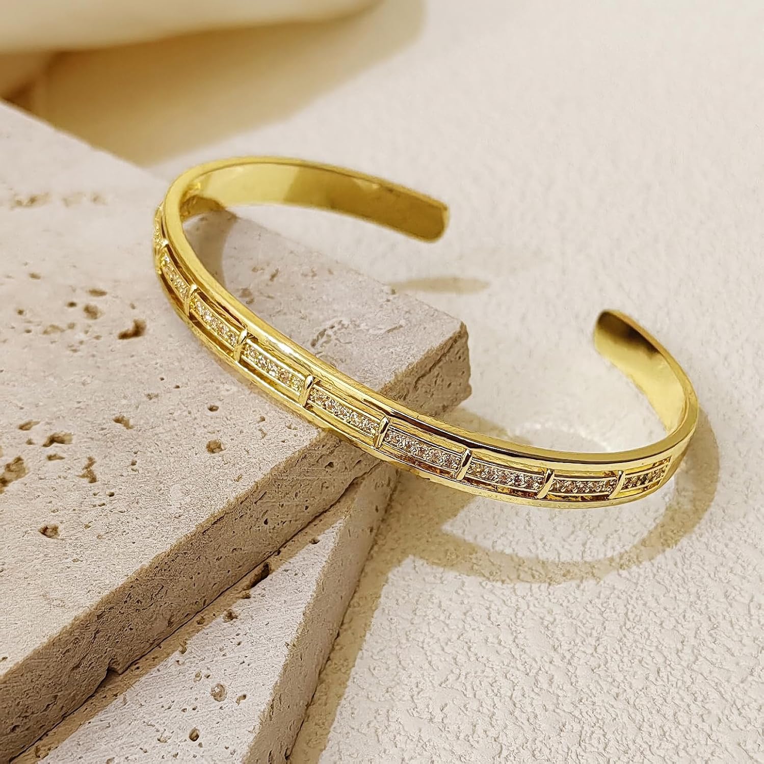 ゴールドメッキ バングル ブレスレット 女性用 パーソナライズ キュービックジルコニア ブレスレット 楕円形 CZ バングル ブレス