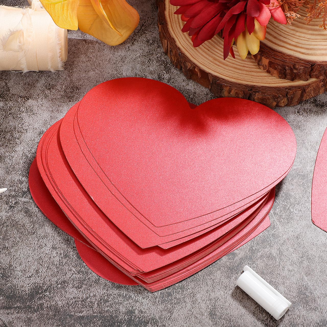 Tofficu Lot de 40 découpes en forme de cœur – Cartes en forme de cœur Saint Valentin, papier rouge pour décorations