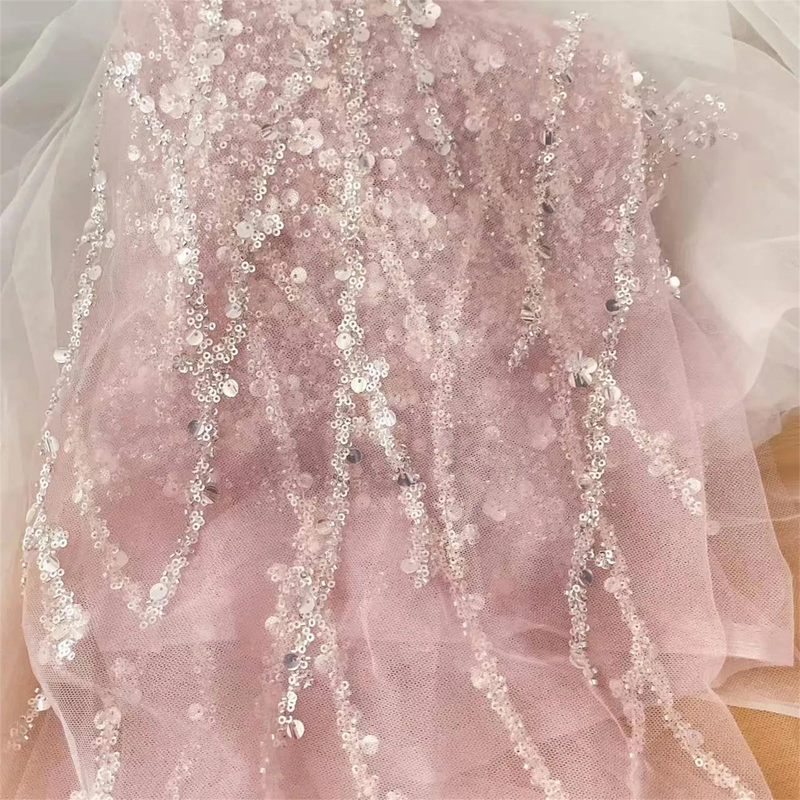 Tessuto di Pizzo Strutturato con Strisce di Paillettes e Perline da 150 cm for Abiti da Sposa e Indumenti da Cucire su Misura avanzati(Bean Paste)