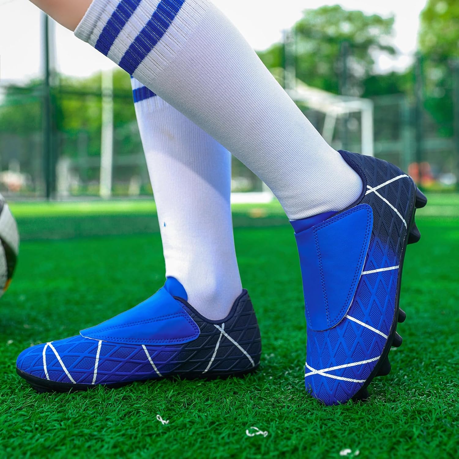 Kids Soccer Cleats Boys Girls Firm Ground Soccer Shoes Youth Professional Athletic Outdoor Football Cleats Shoes - Image 2